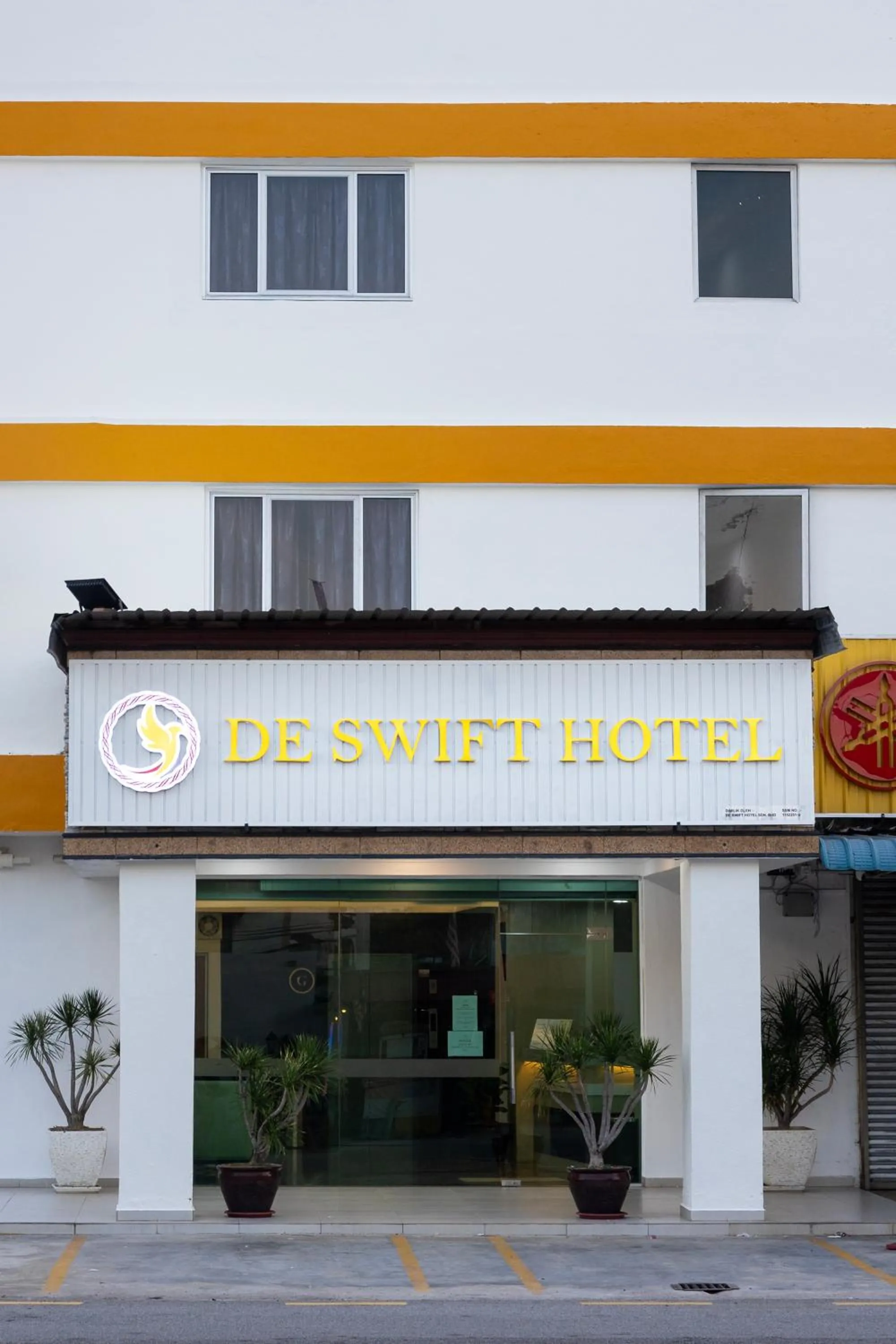 Property logo or sign in De Swift Hotel