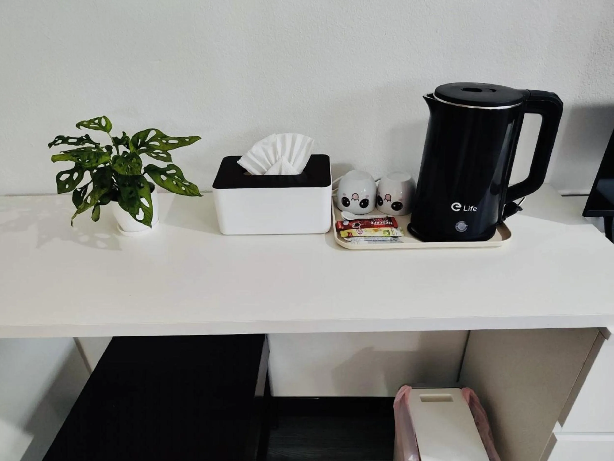 Coffee/tea facilities in White House