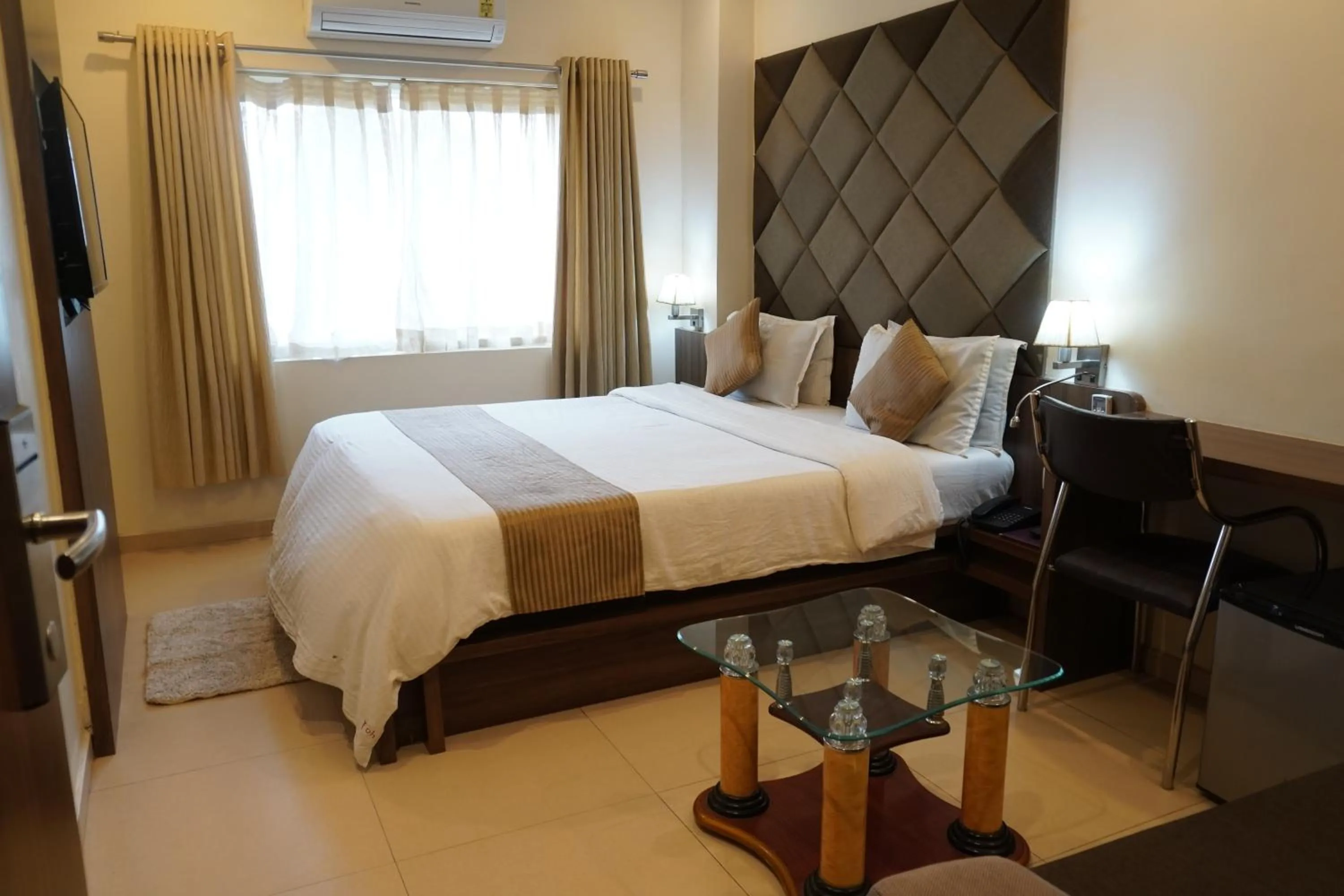 Bedroom, Bed in Hotel The Evergrand Palace