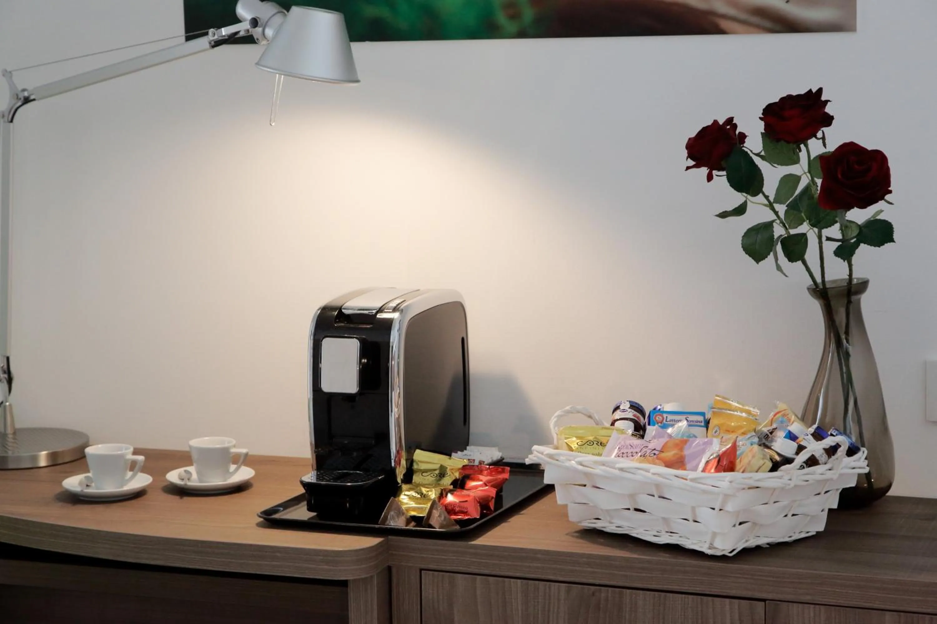 Coffee/tea facilities in Privilege Apartments