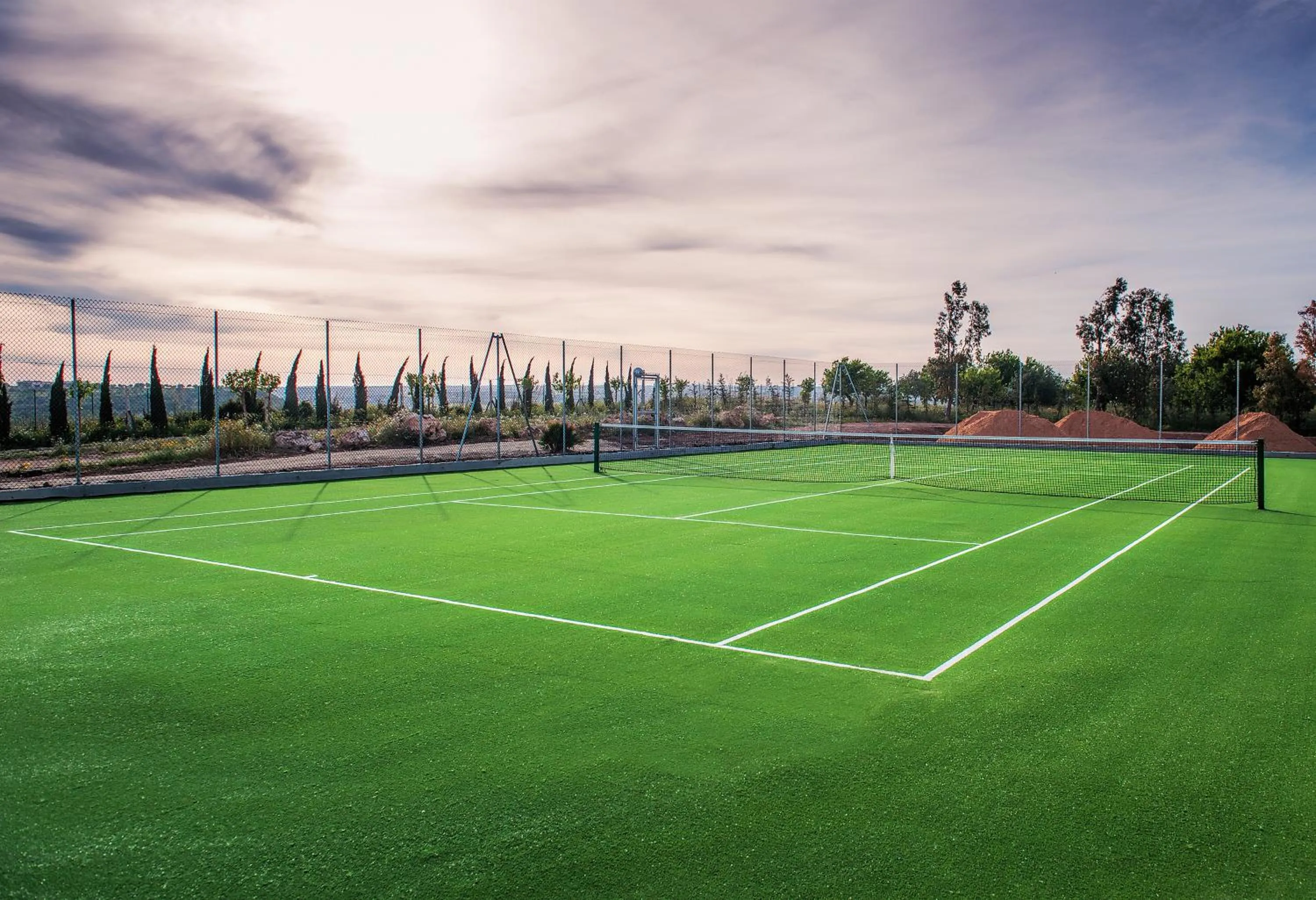 Tennis court in Masseria Della Volpe