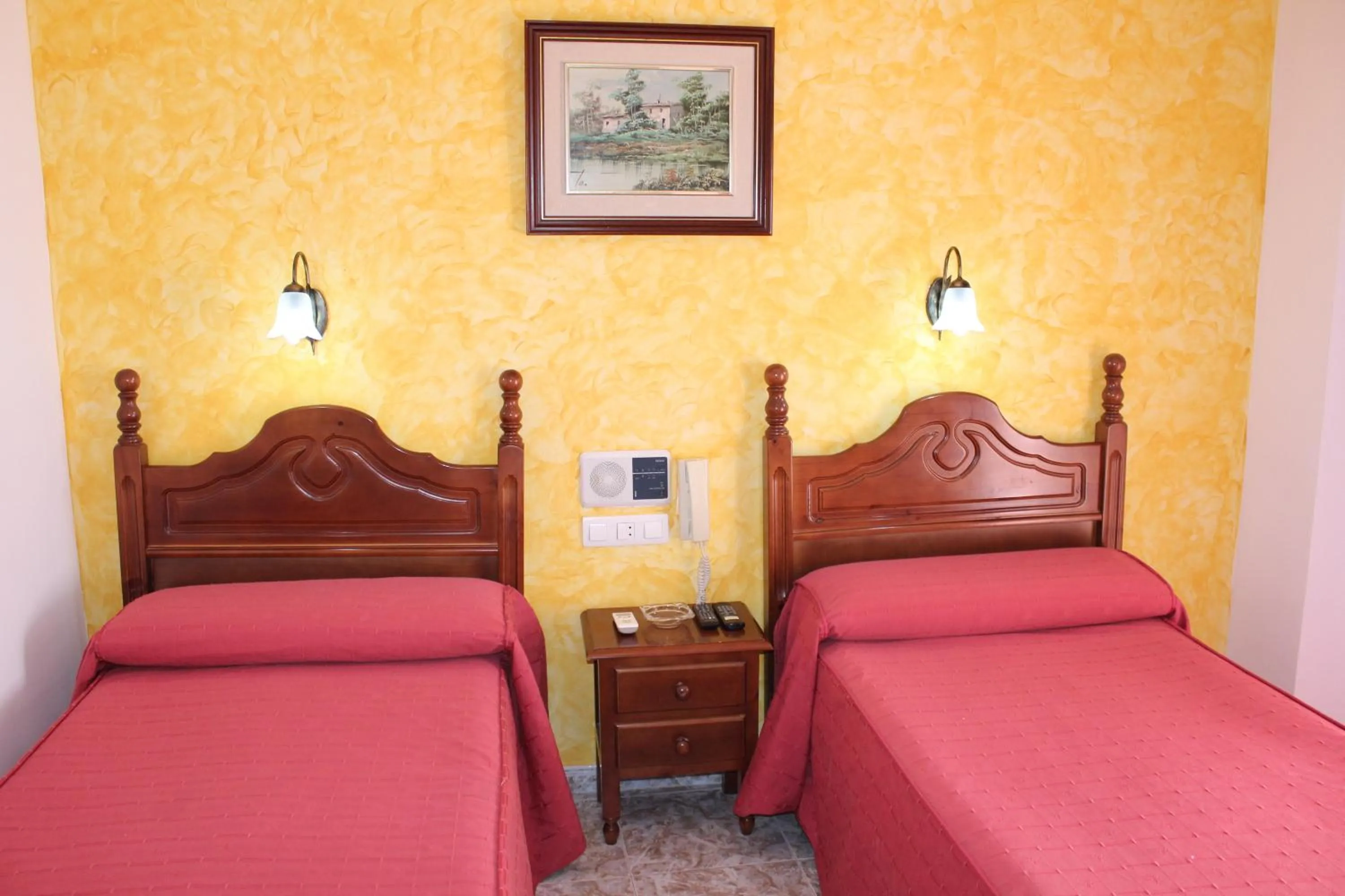 Bedroom, Bed in Hotel Doña Carmen