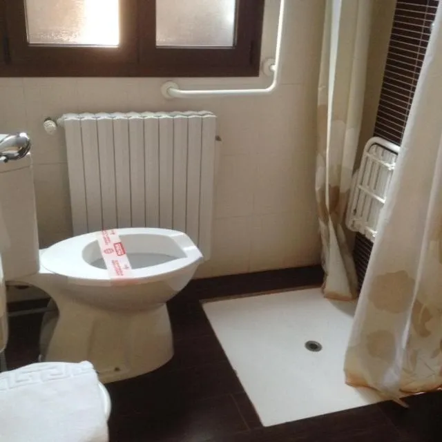 Toilet in Hotel del Rio Srl - RISTORANTE e Azienda agricola