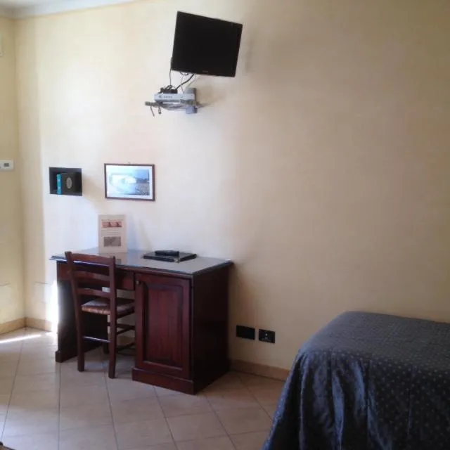 Photo of the whole room, Bed in Hotel del Rio Srl - RISTORANTE e Azienda agricola