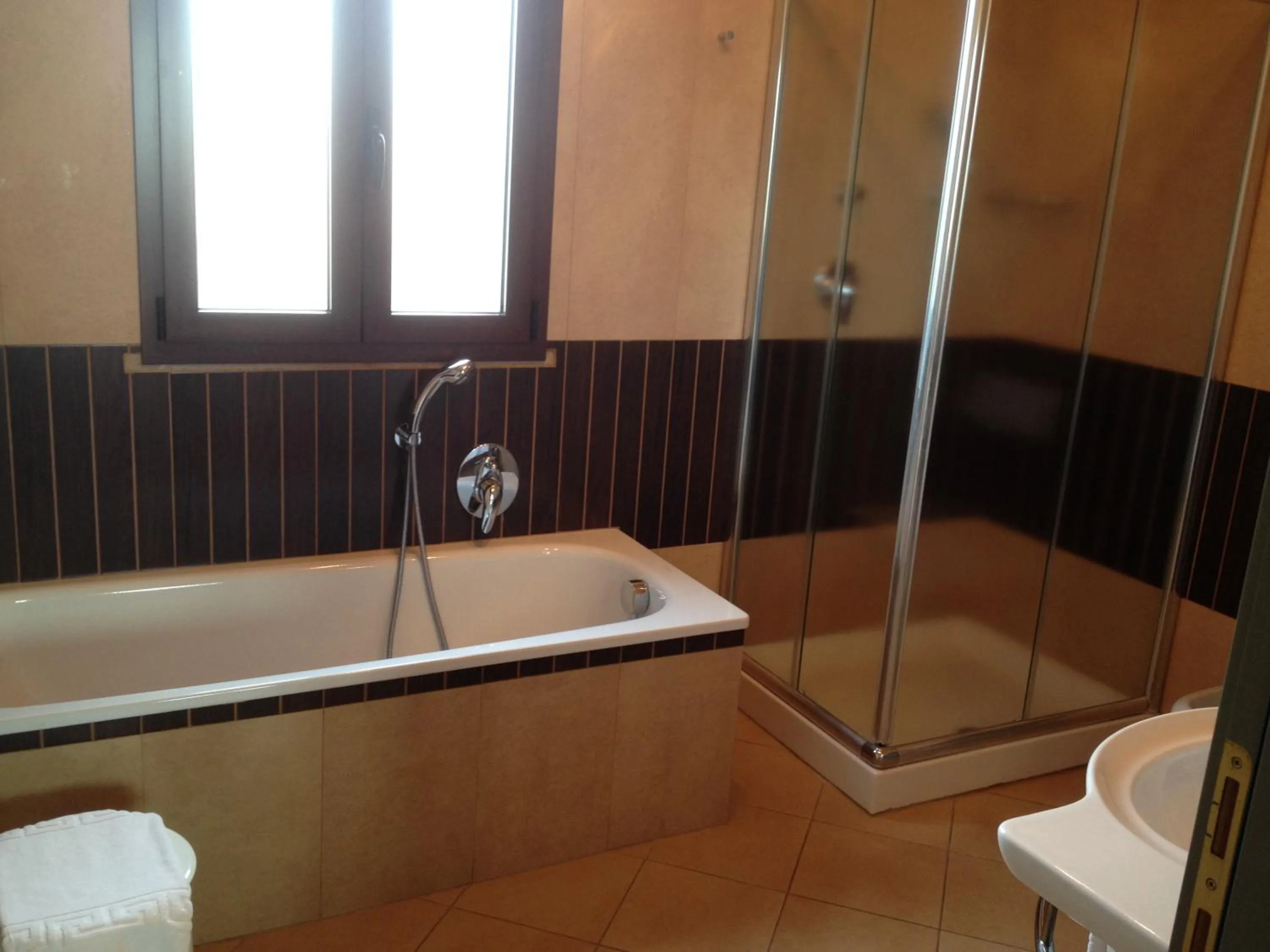 Bathroom in Hotel del Rio Srl - RISTORANTE e Azienda agricola