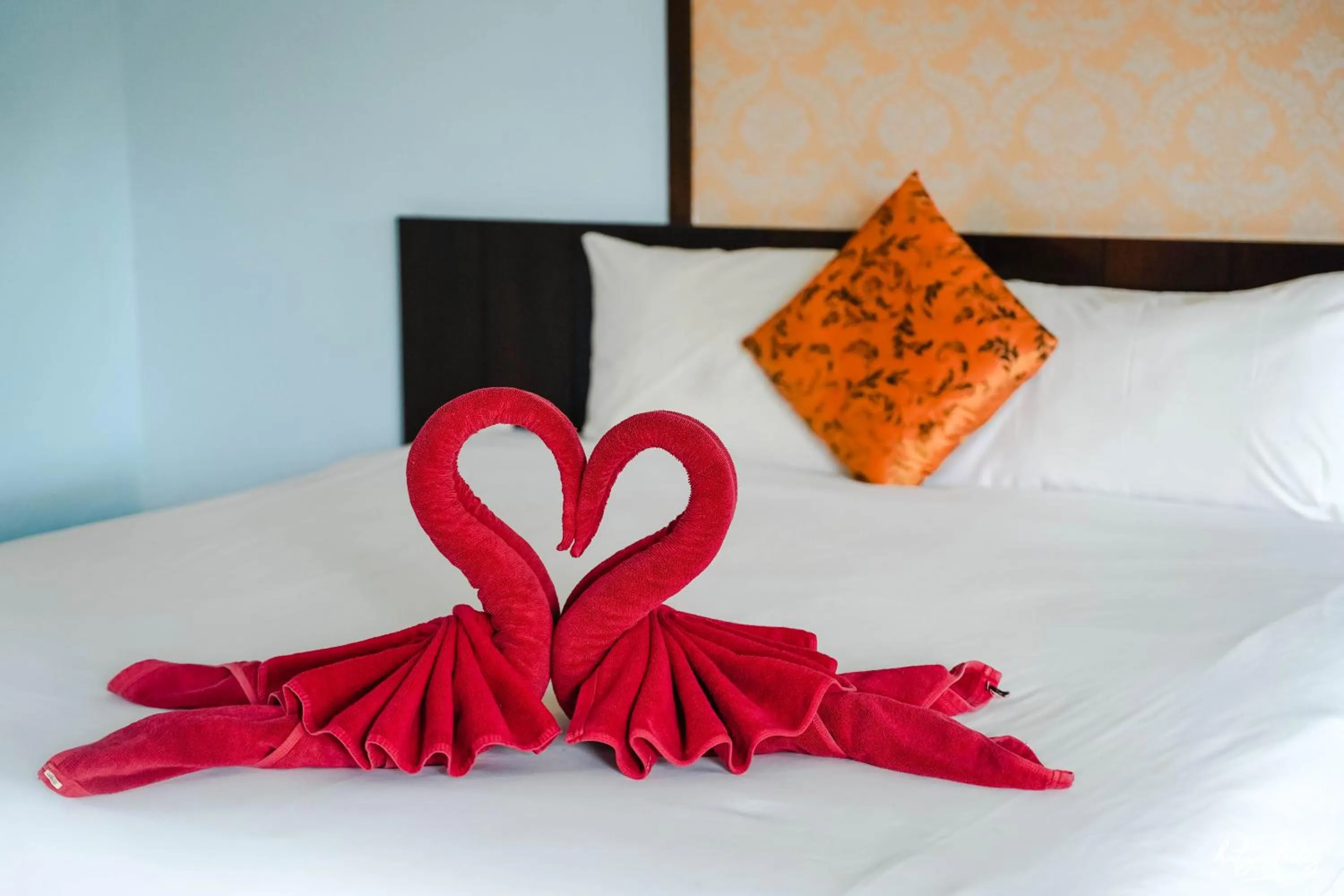 Bed in Chomview Lanta Water Park Resort