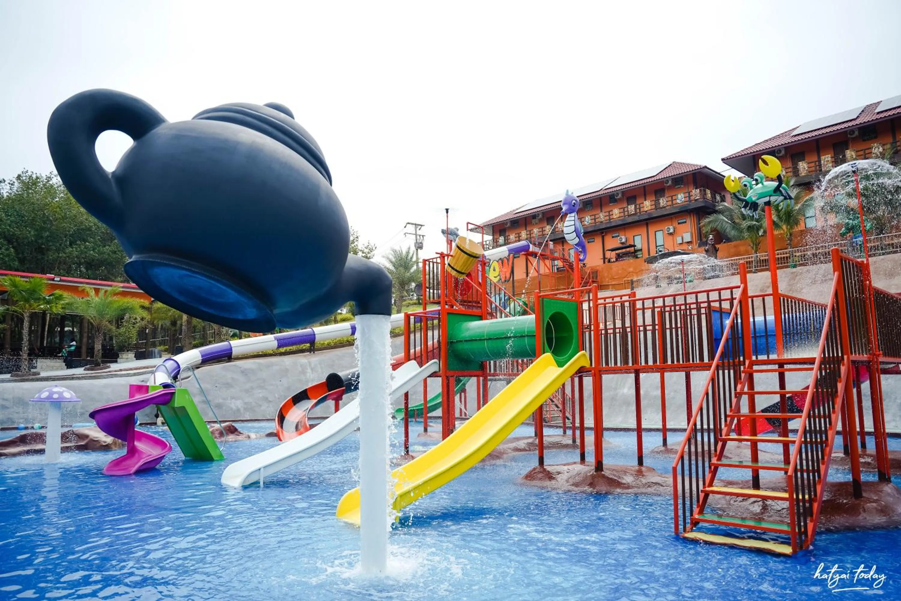 Day in Chomview Lanta Water Park Resort