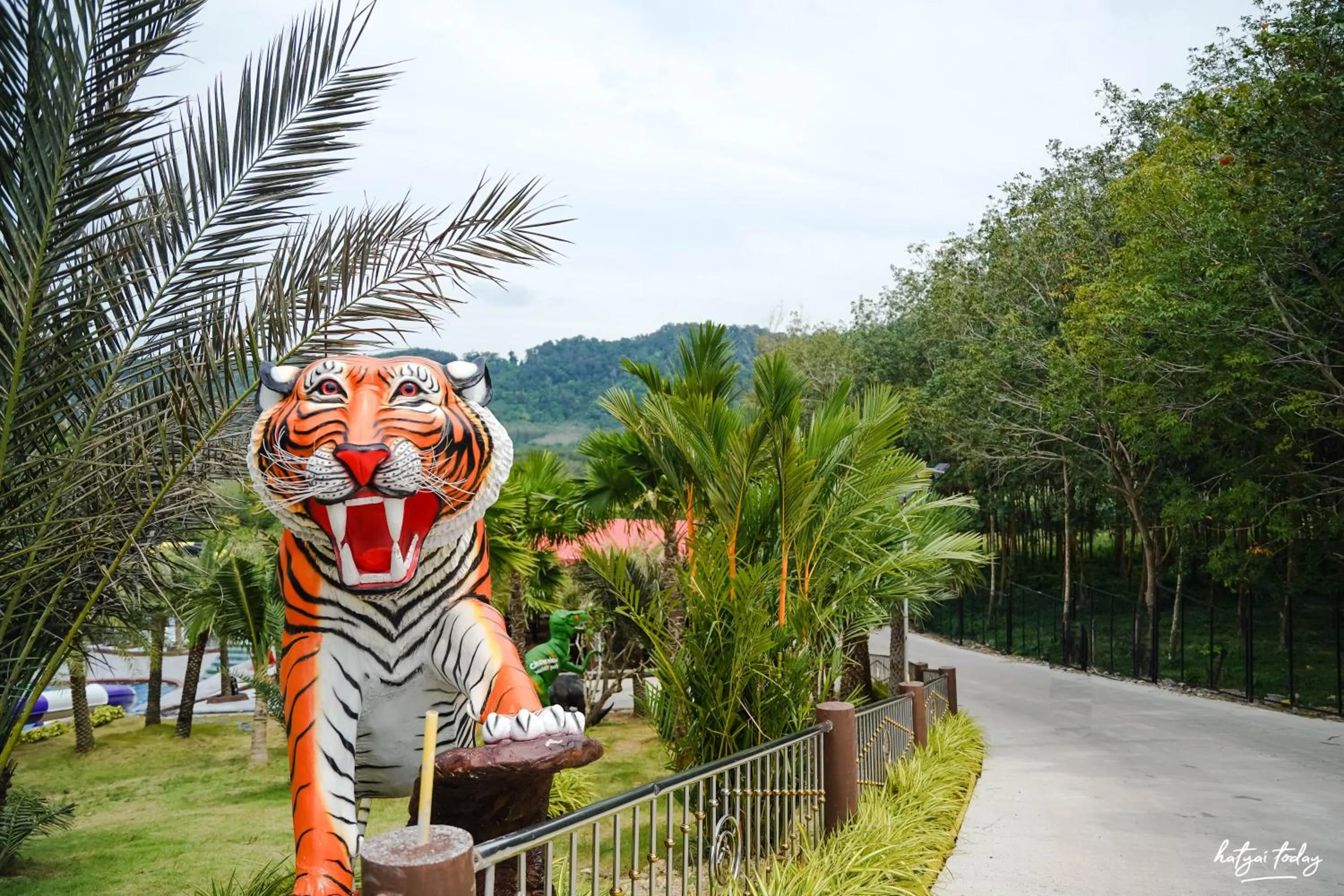 Day in Chomview Lanta Water Park Resort