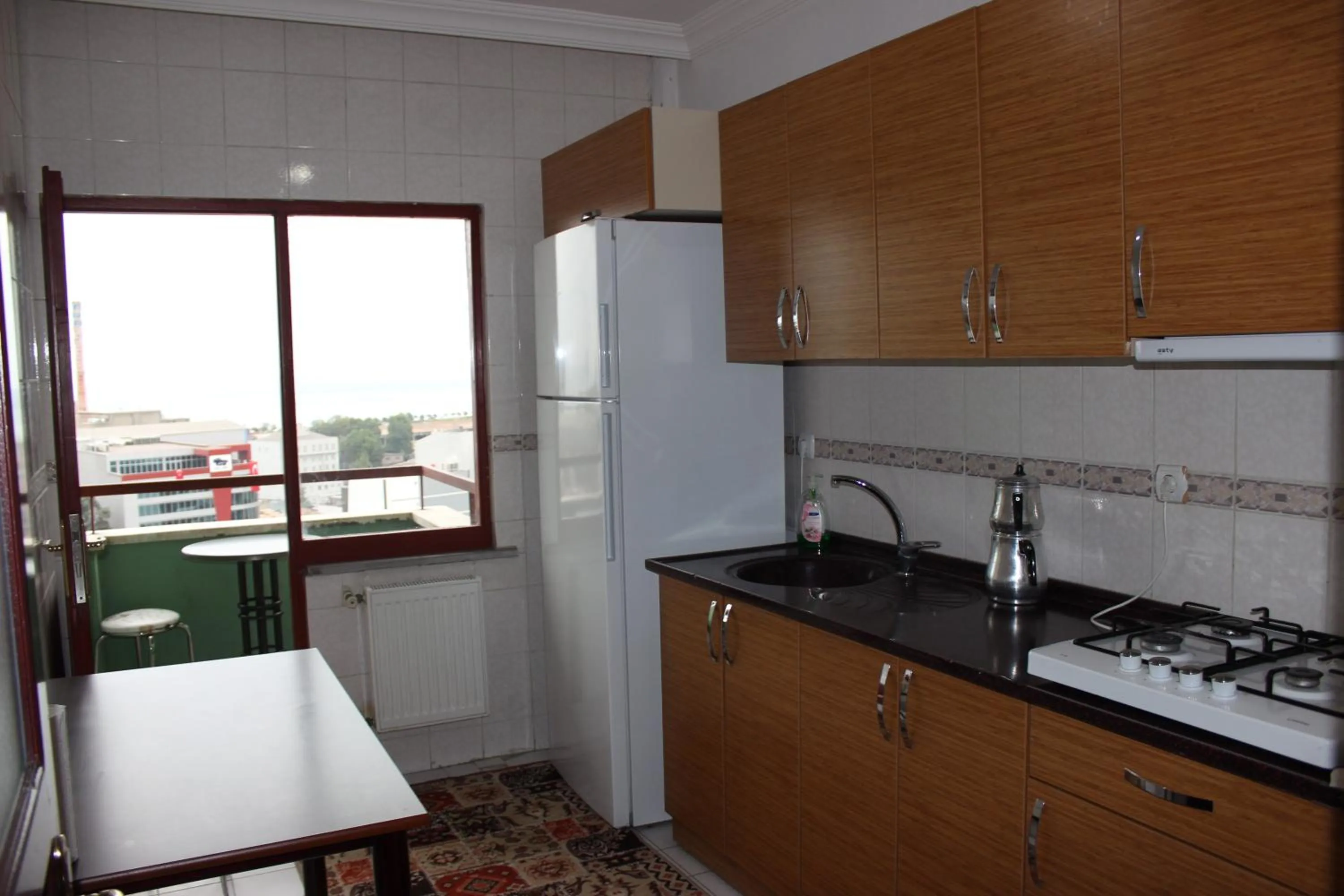 Coffee/tea facilities in Kule Apart