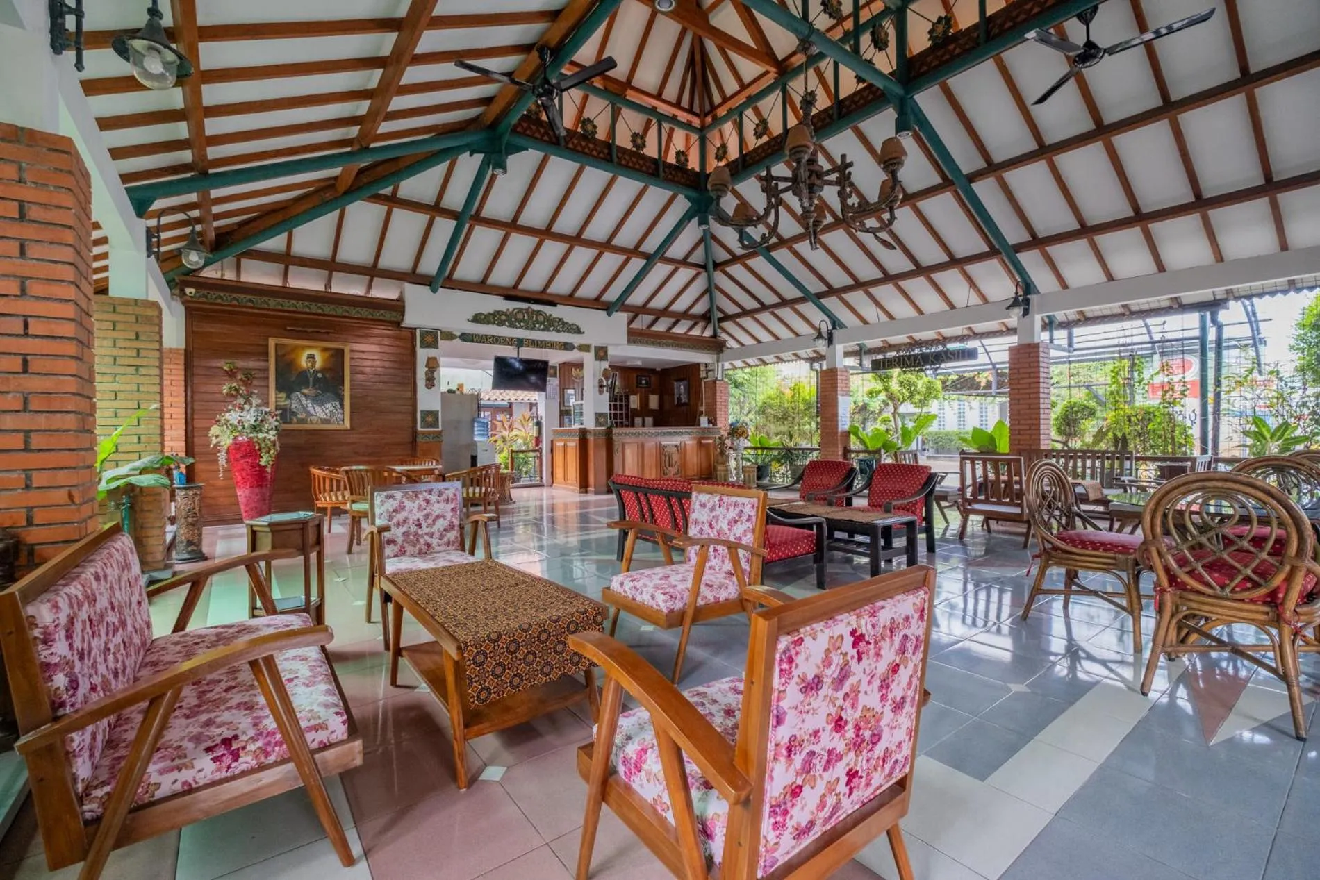 Lobby or reception in Hotel Talenta 3