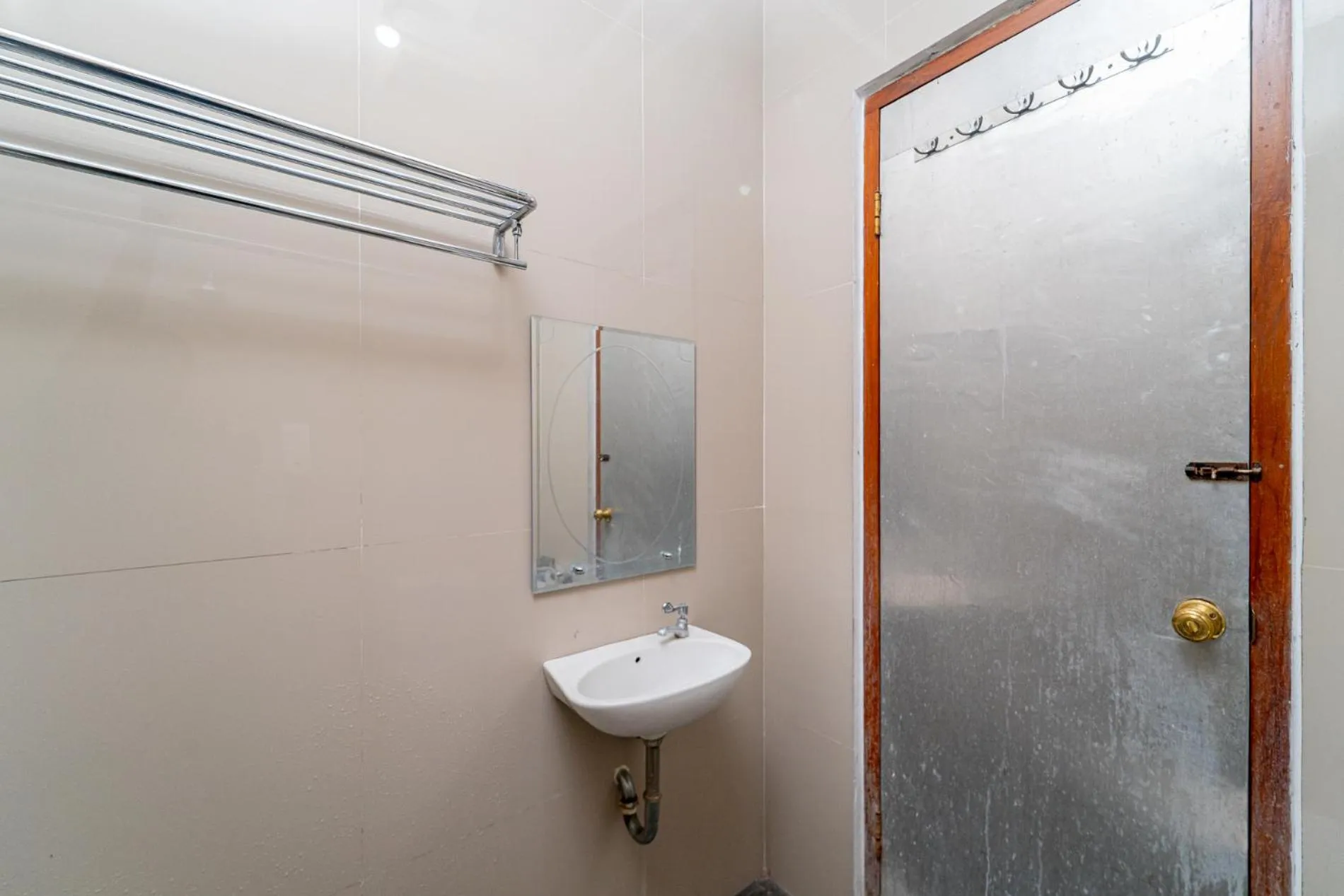 Shower in Hotel Talenta 3