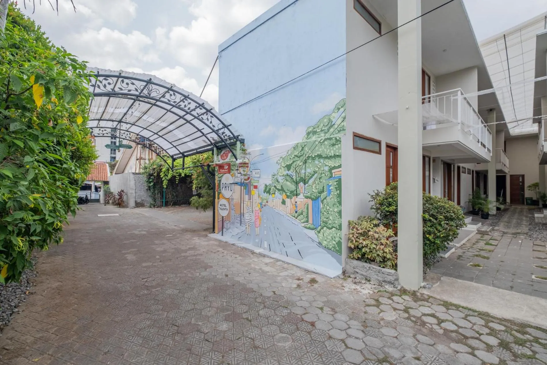 Property building in Hotel Talenta 3