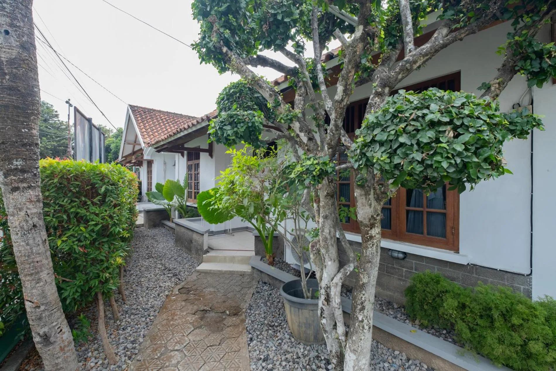 Property building in Hotel Talenta 3