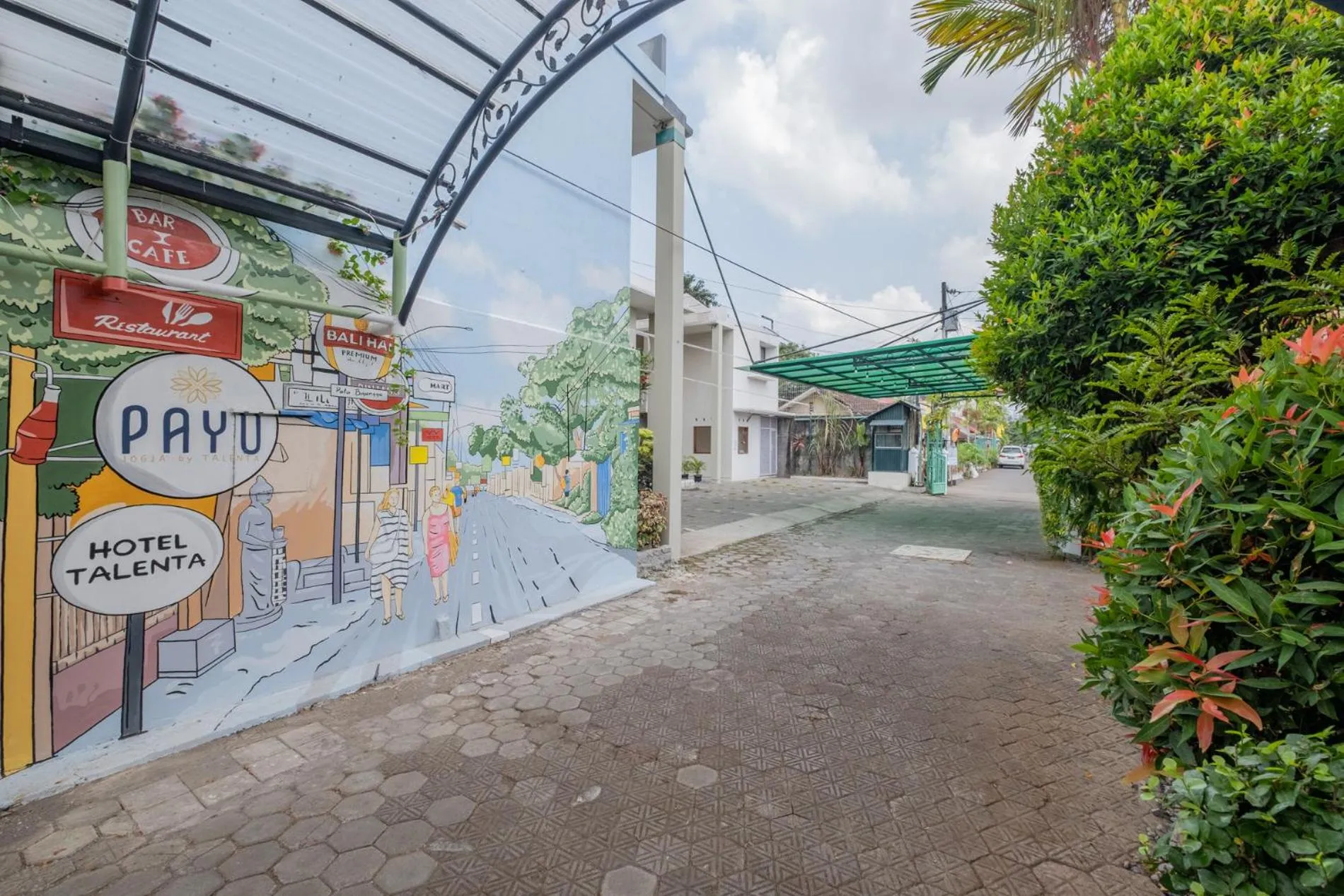 Property building in Hotel Talenta 3