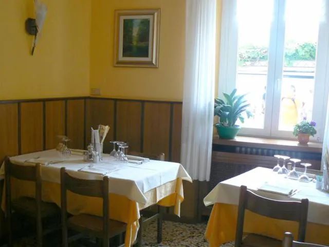 Restaurant/places to eat in Hotel Plinio