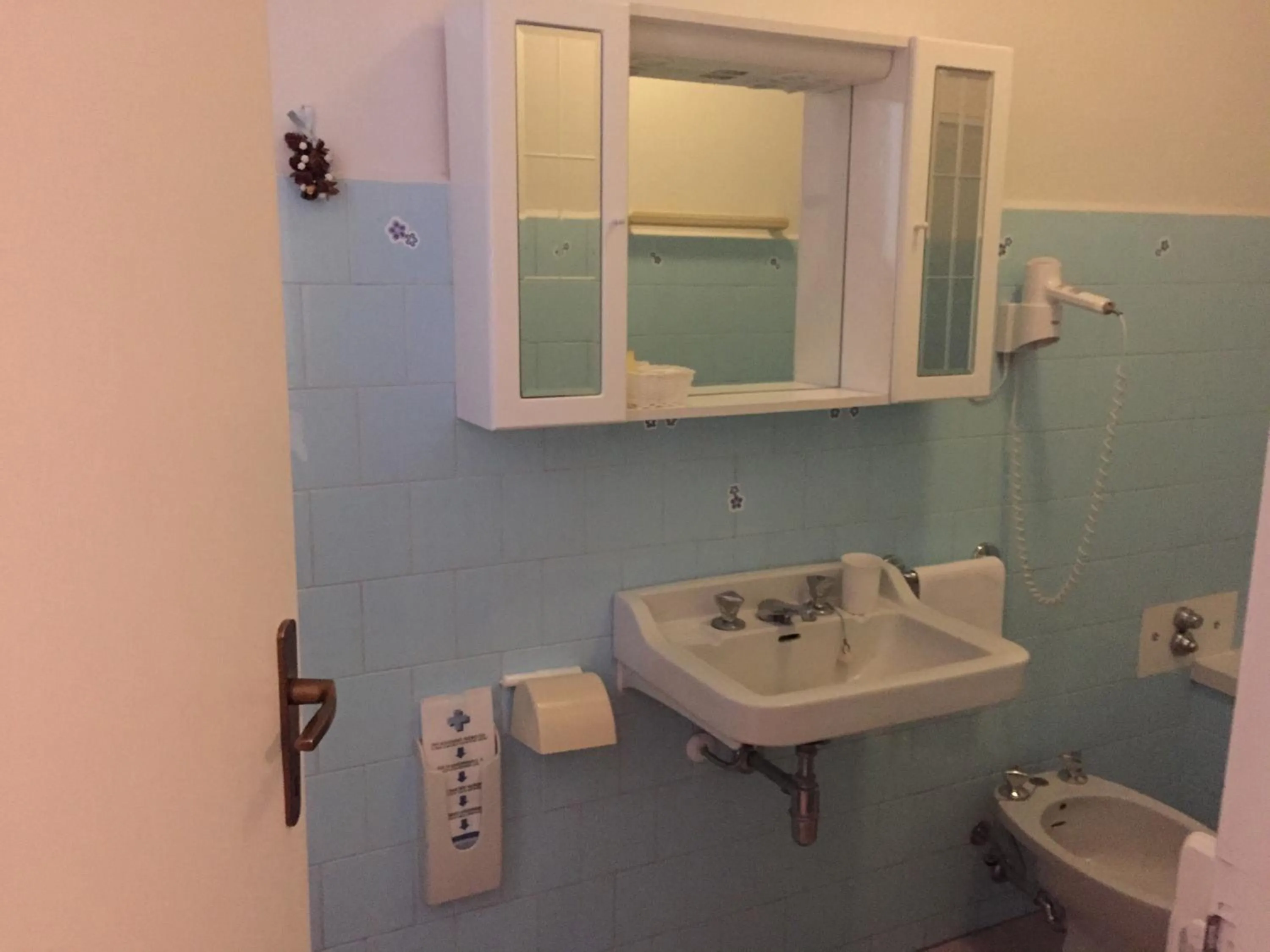 Bathroom in Hotel Plinio