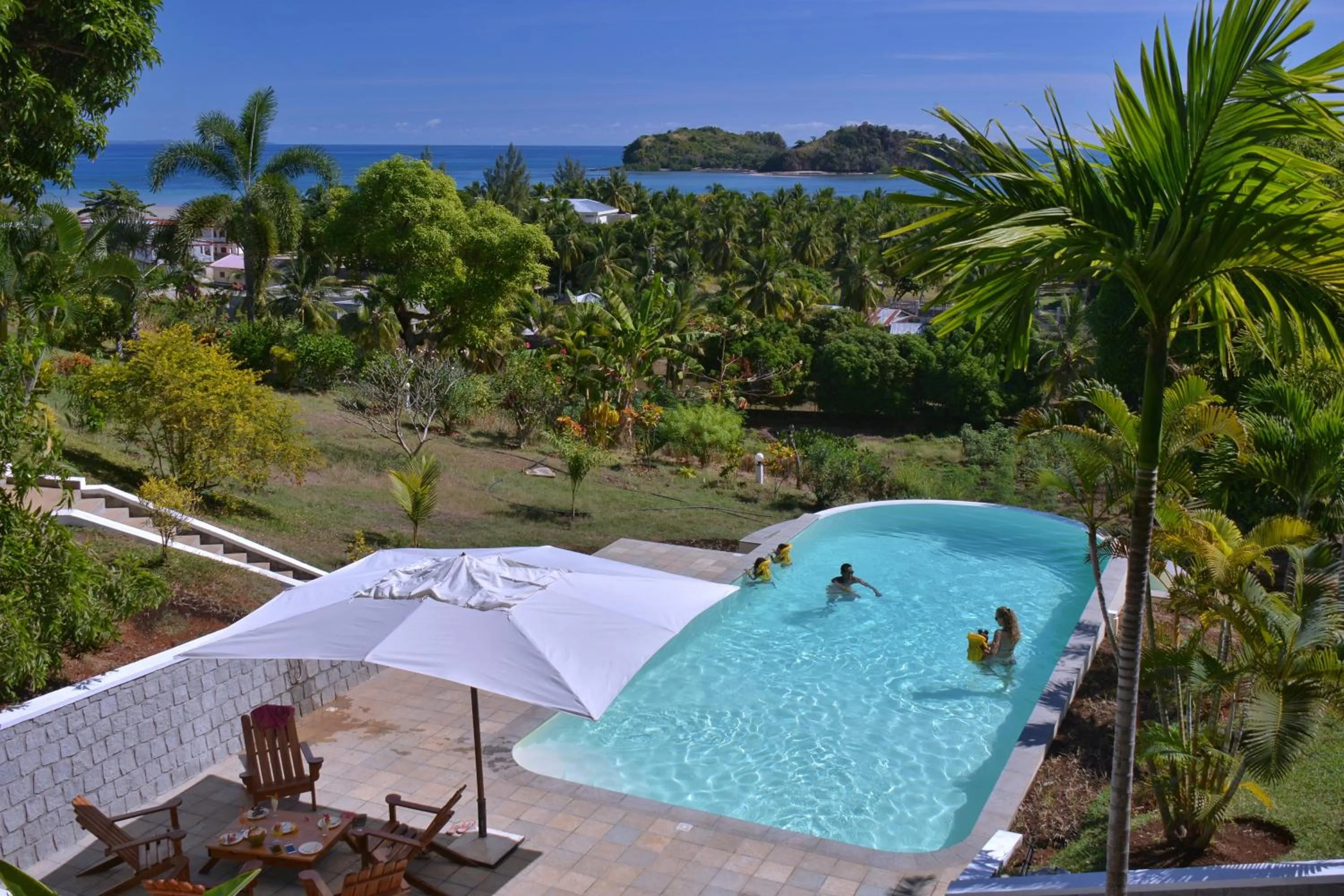 Swimming pool in Hotel Mahita Tsara