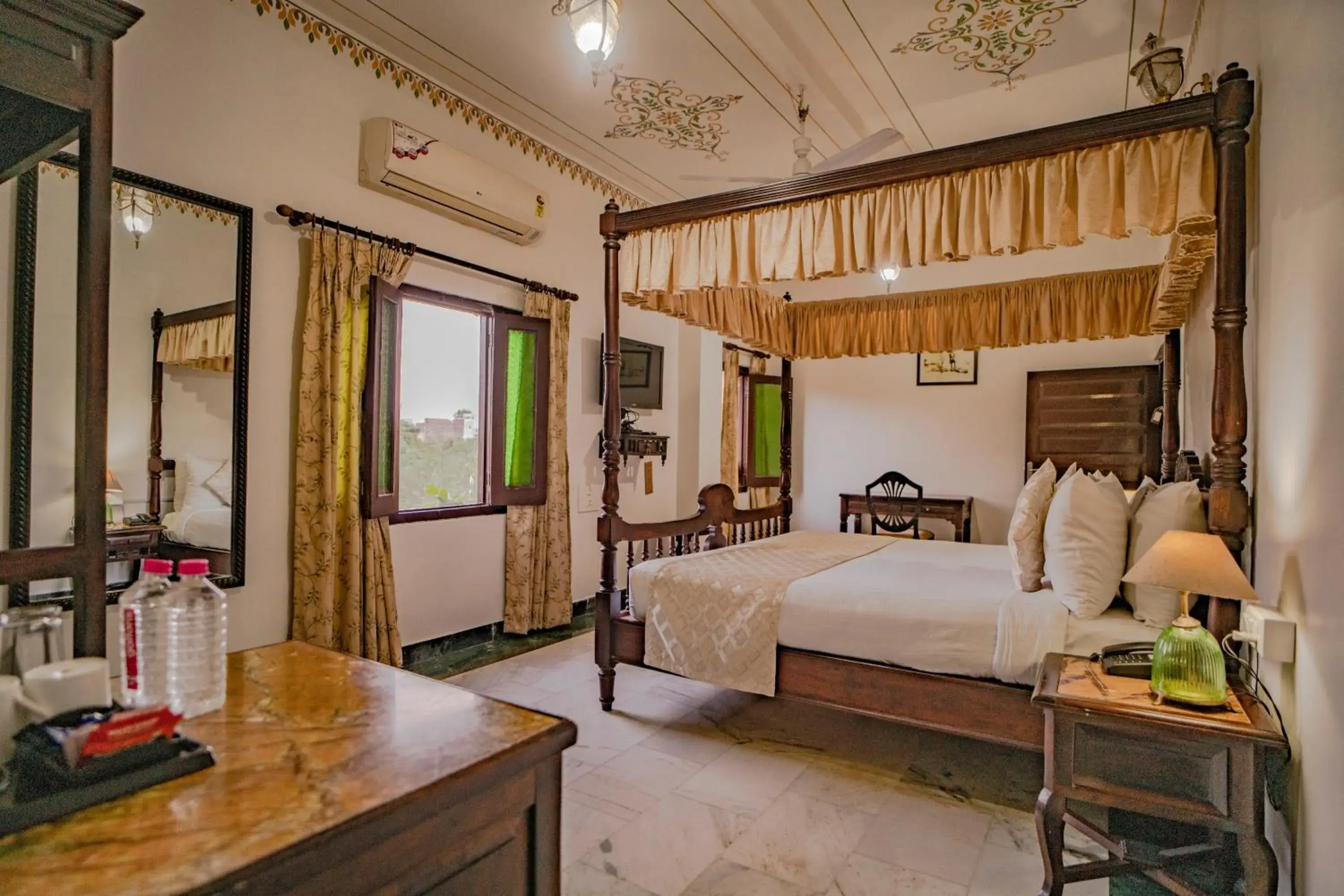 Deluxe Double Room in The Lavitra Lakeview Hotel Deluxe Double Room in The Lavitra Lakeview Hotel