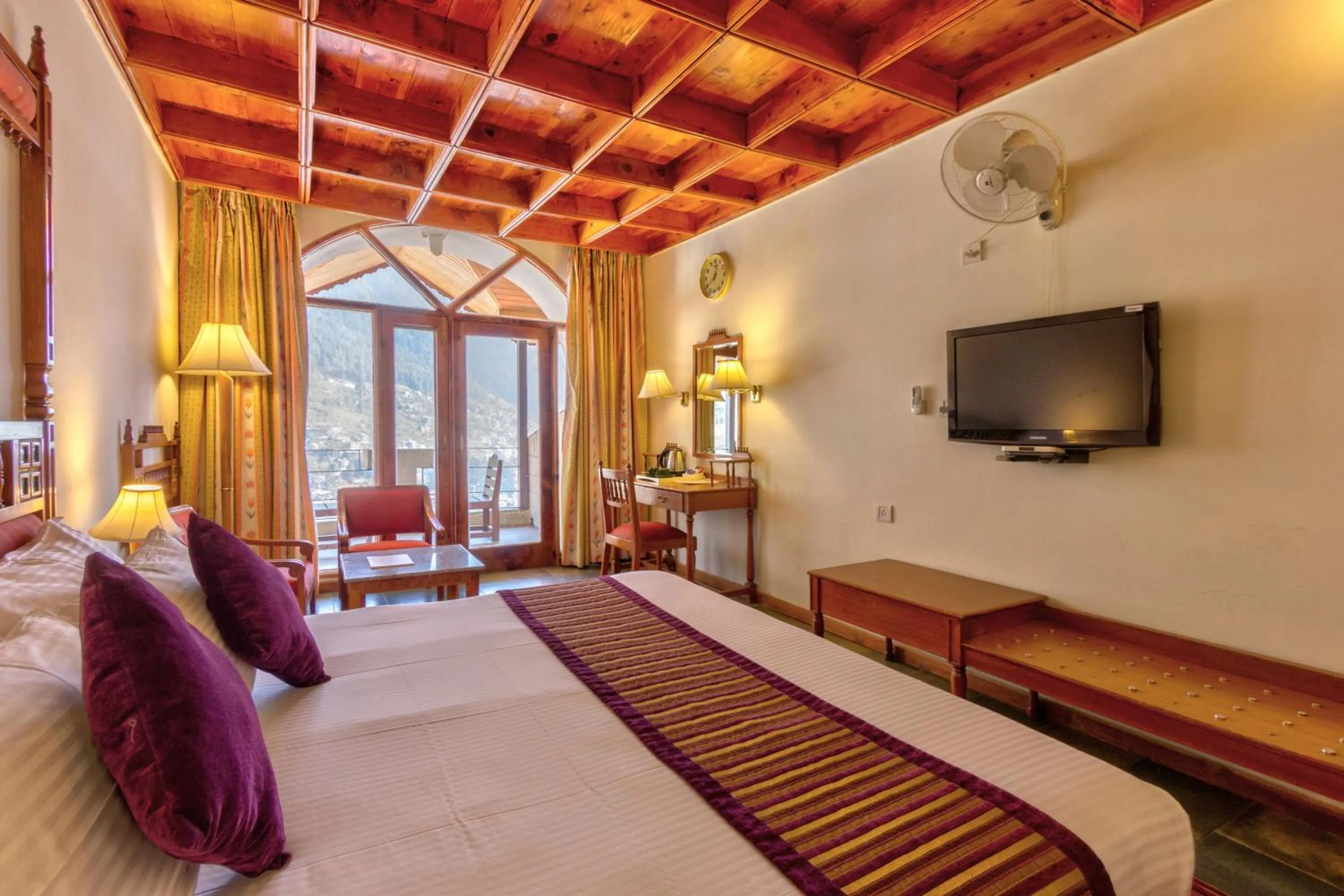 Bed in Shingar Regency