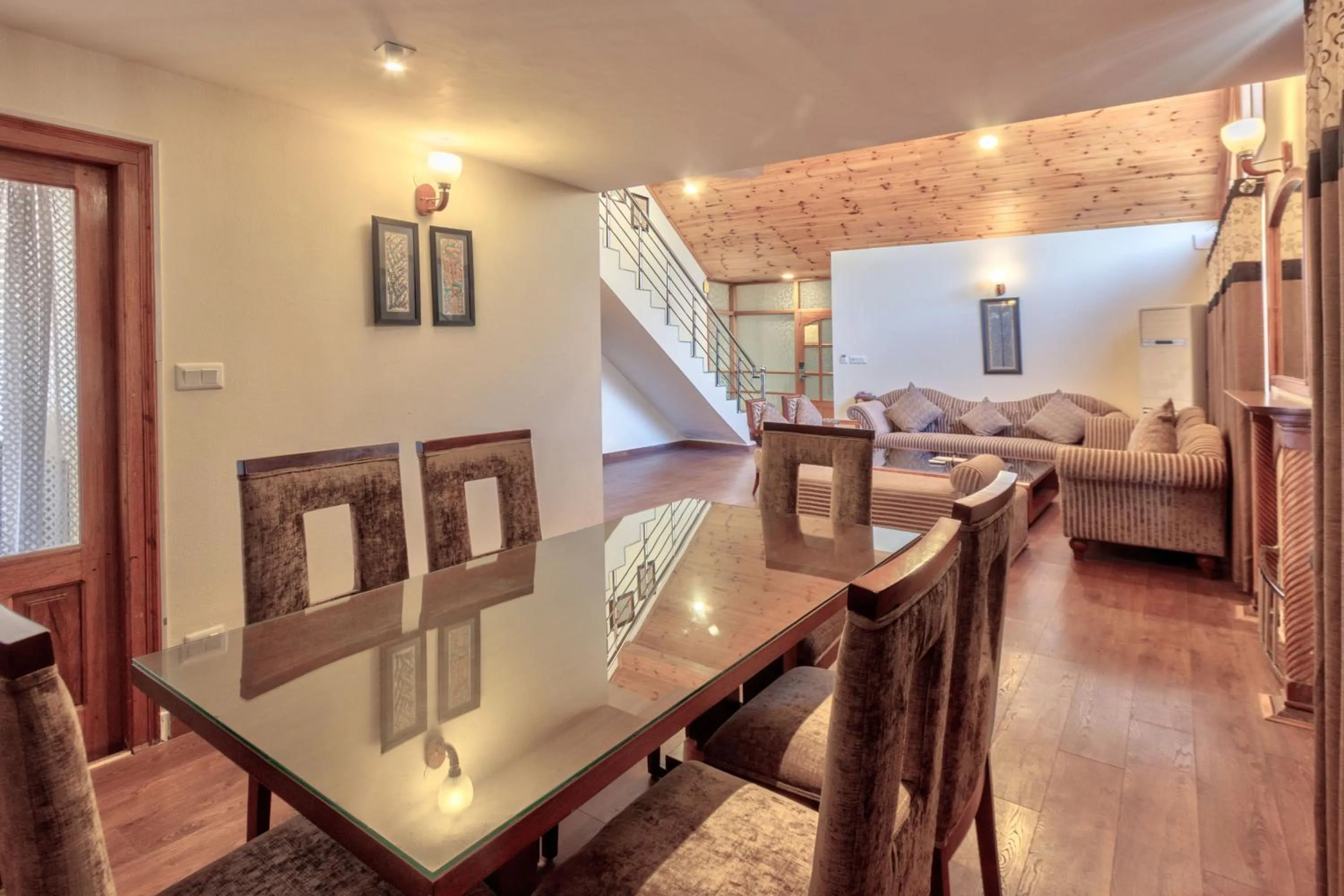 Bed in Shingar Regency