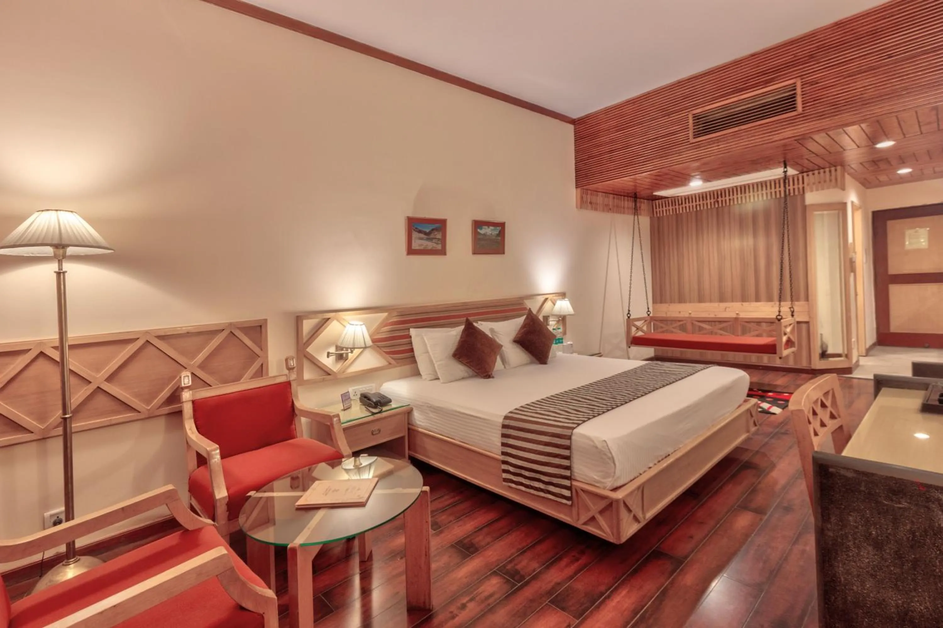 Bed in Shingar Regency