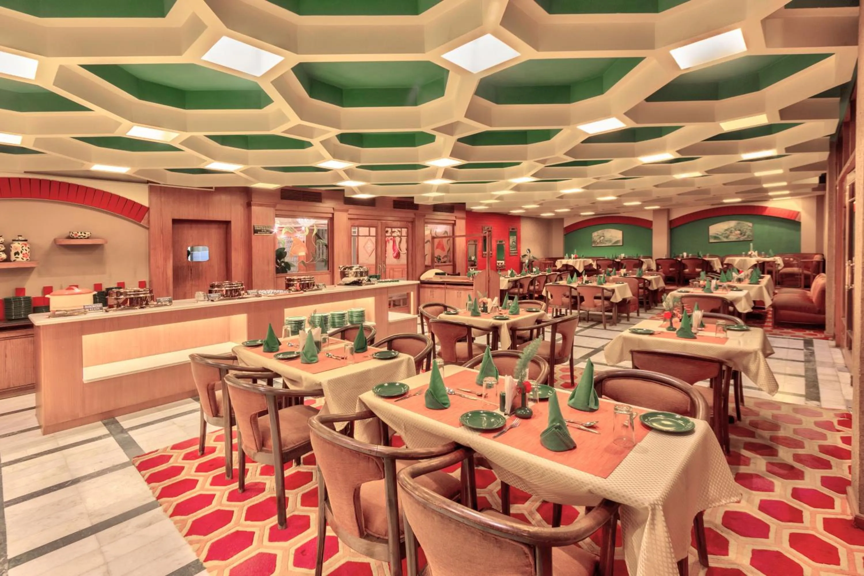 Restaurant/places to eat in Shingar Regency