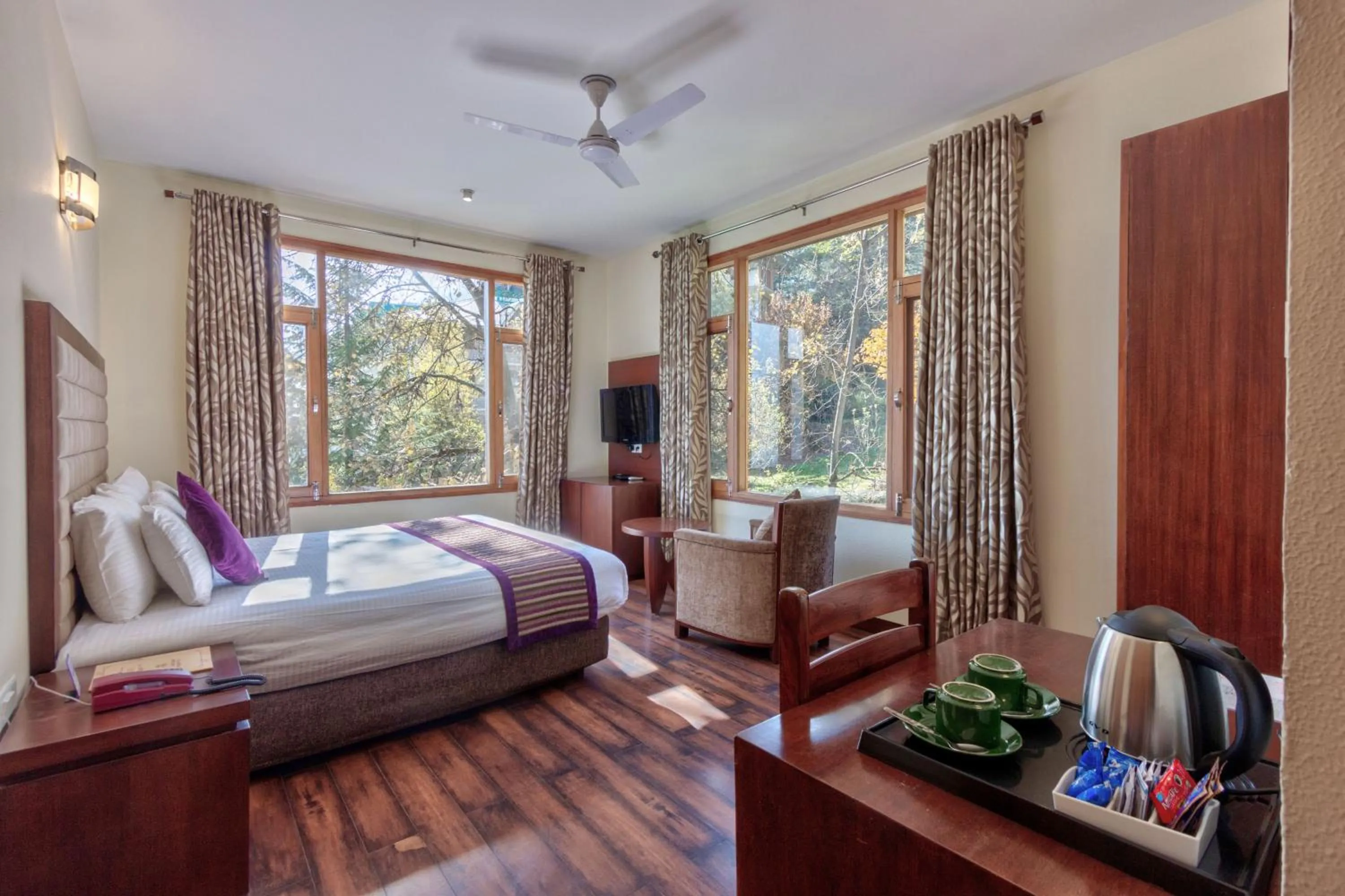 Bed in Shingar Regency