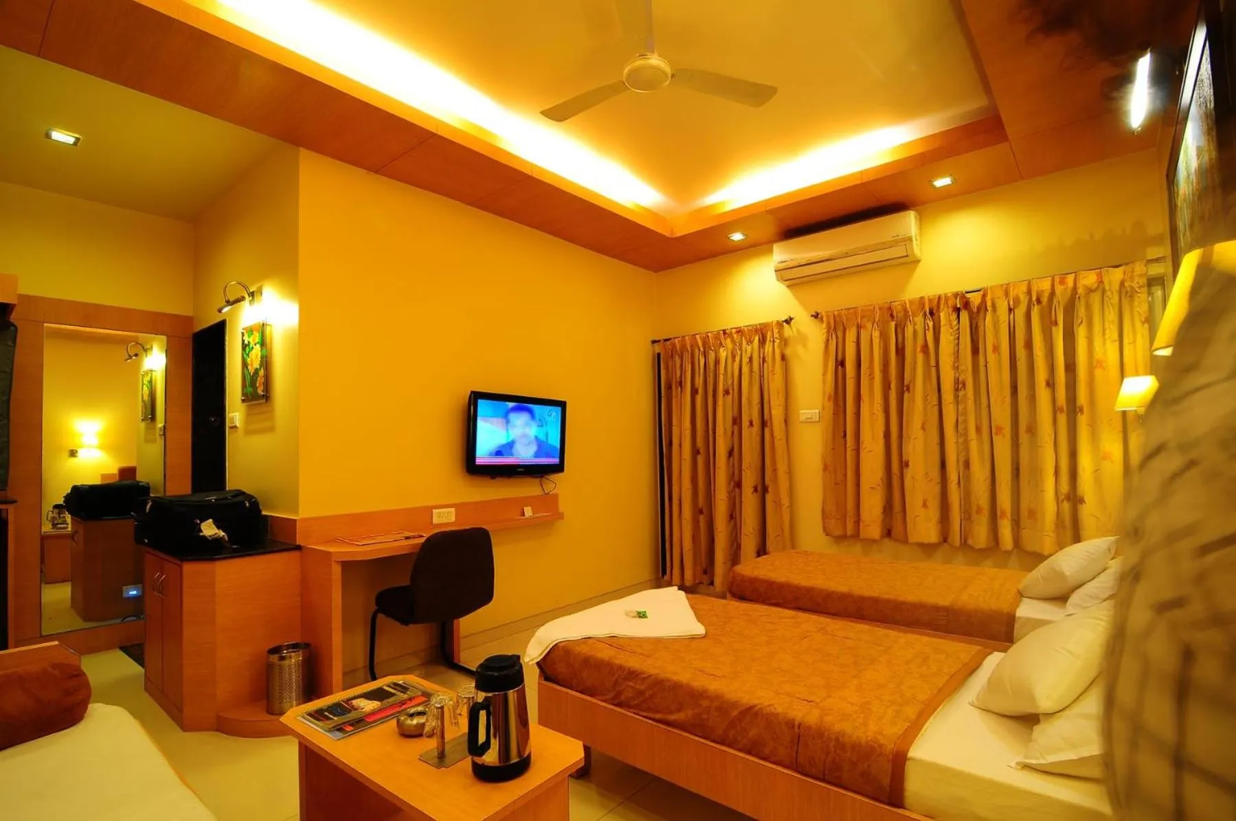 Bathroom, Bed in Panchavati Elite Inn