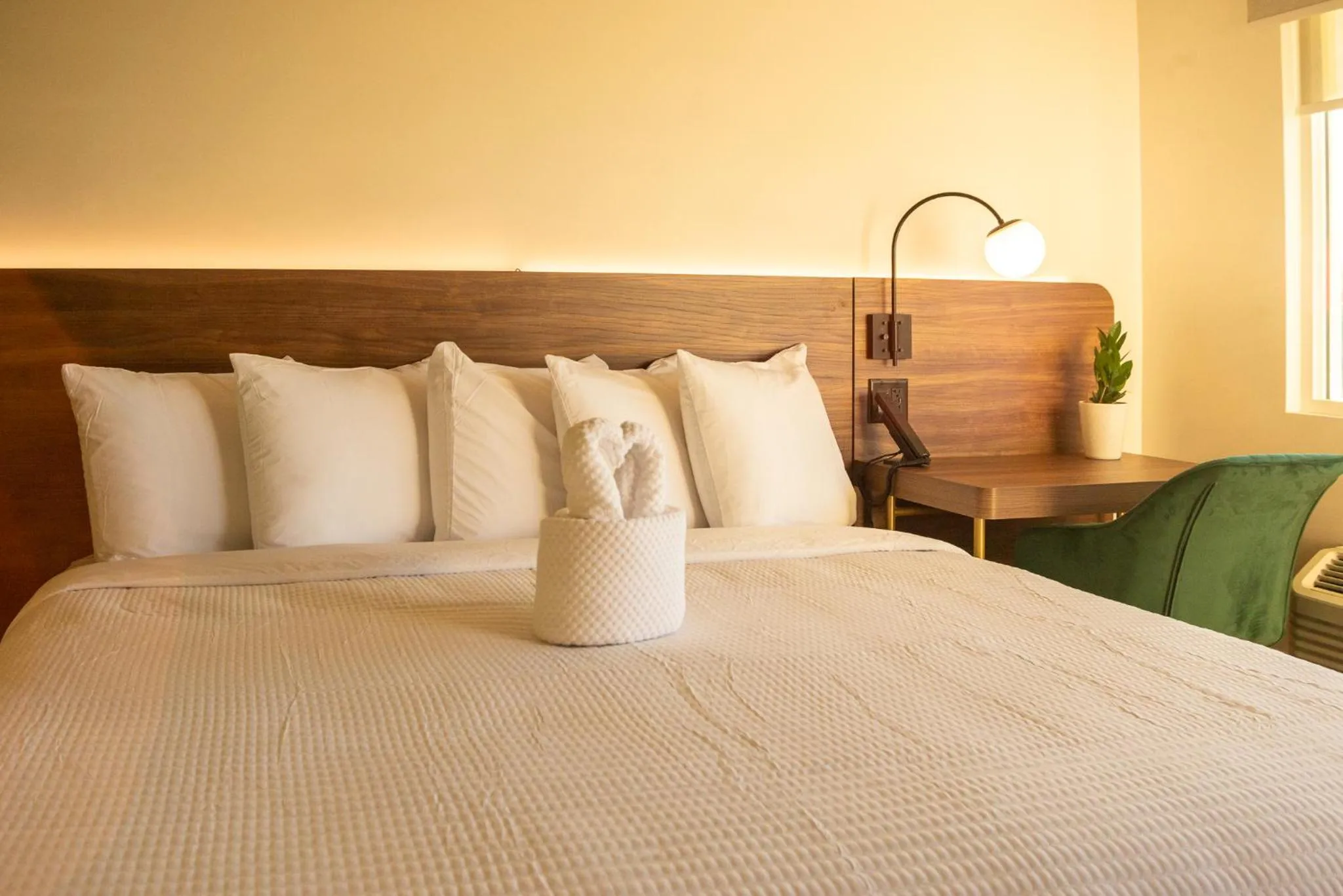 Bed in The Alice Hotel