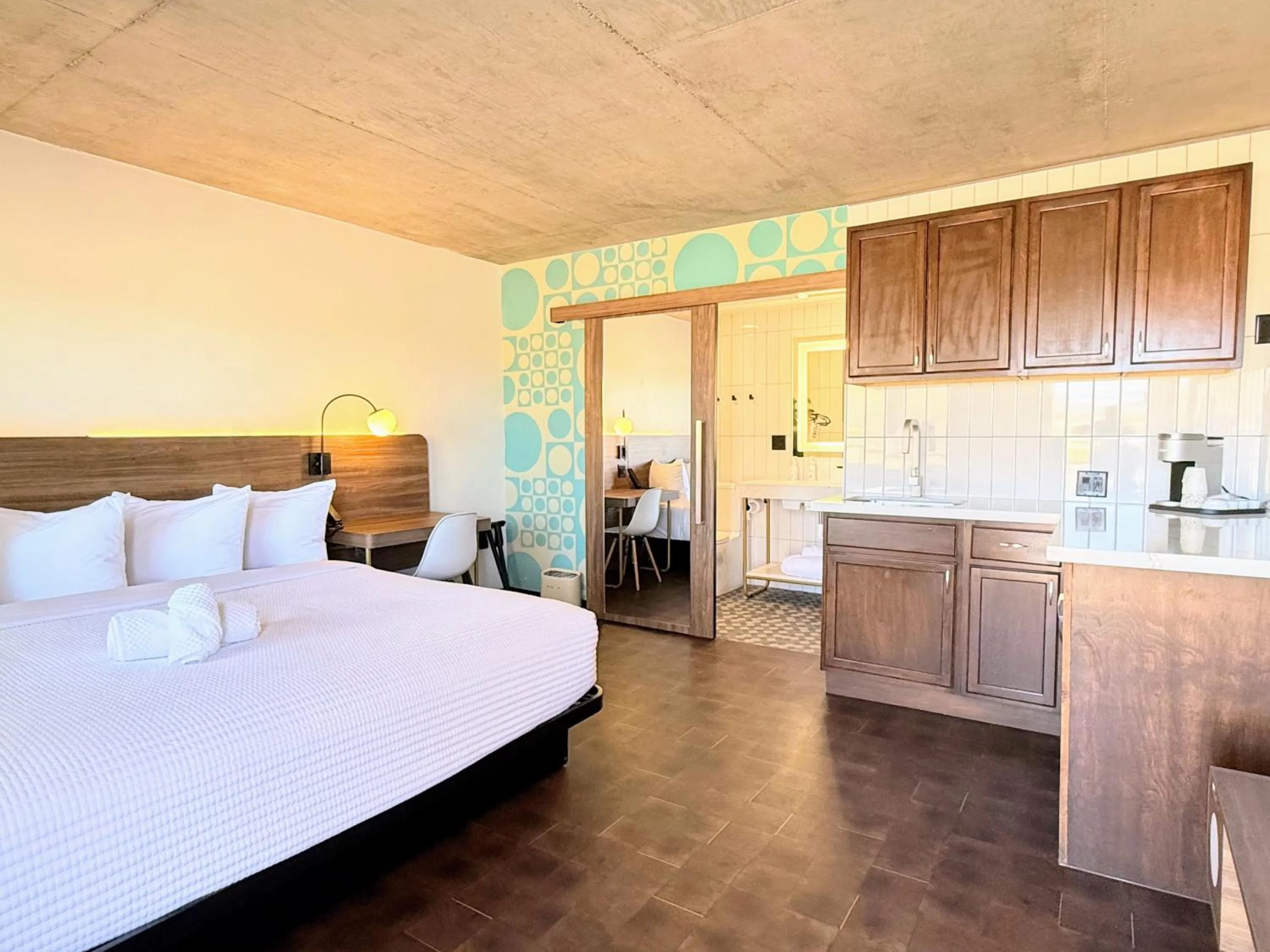 Bed in The Alice Hotel