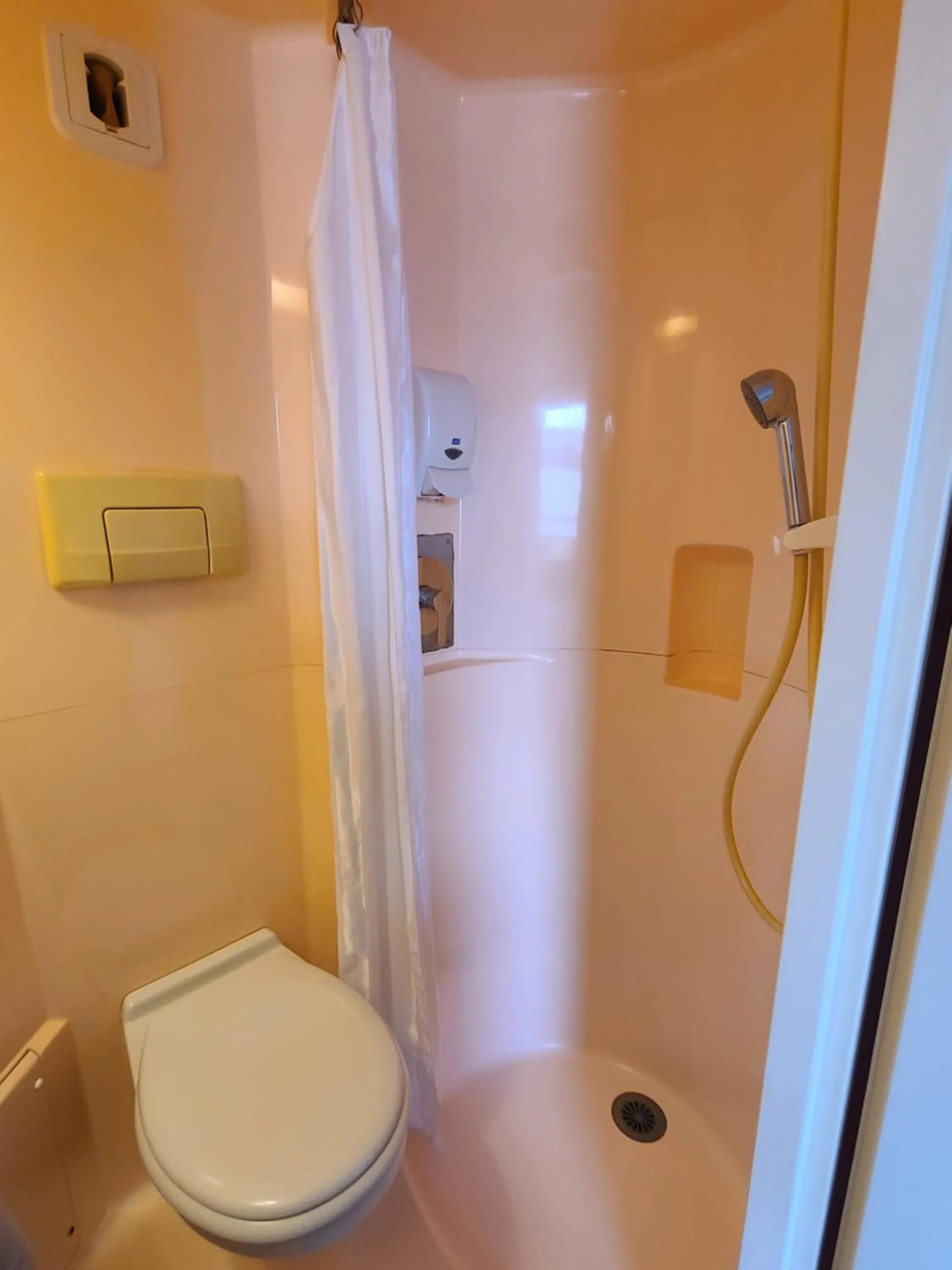 Bathroom in HOTEL PREMIERE CLASSE Rouen Sud Oissel