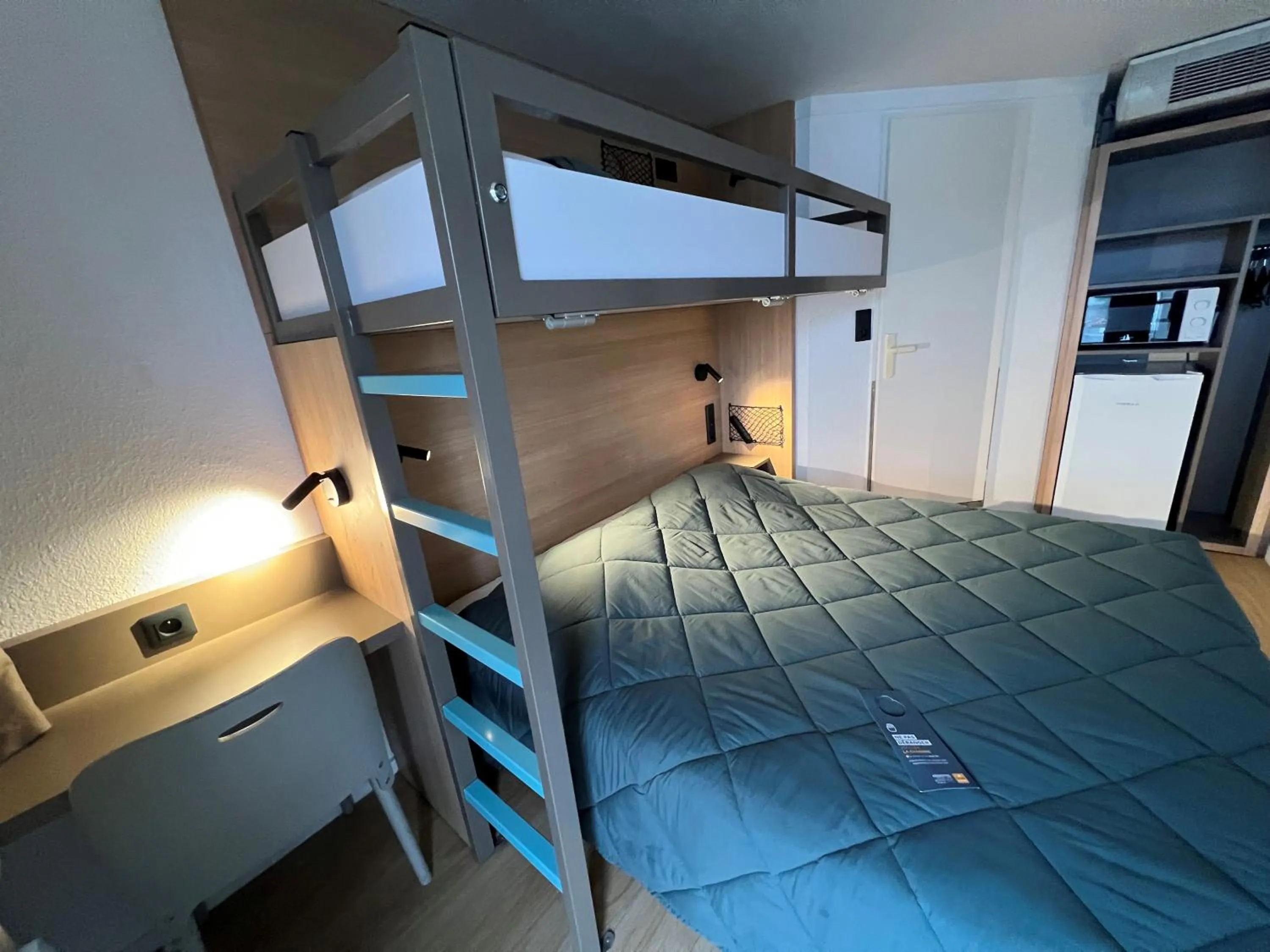 Bed in HOTEL PREMIERE CLASSE Rouen Sud Oissel