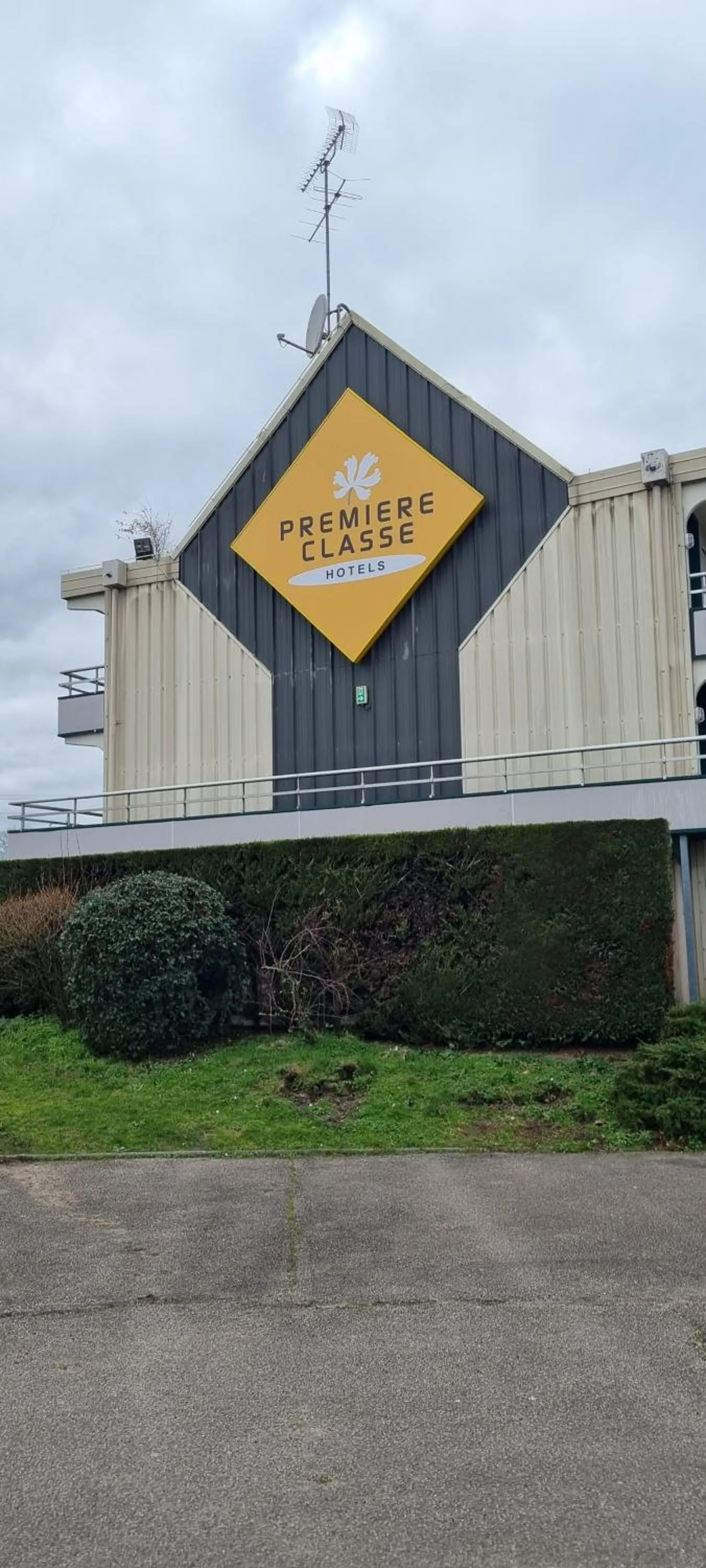 Property building in HOTEL PREMIERE CLASSE Rouen Sud Oissel