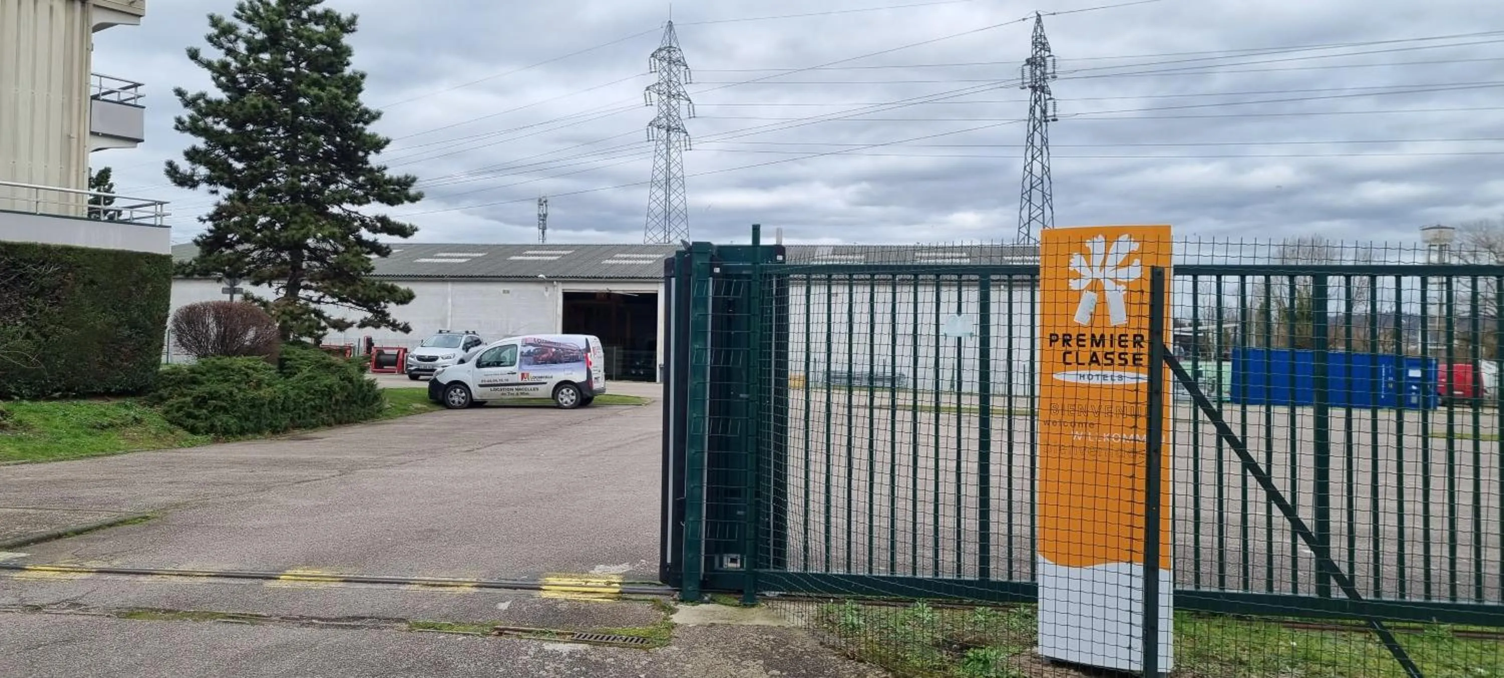 Street view in HOTEL PREMIERE CLASSE Rouen Sud Oissel