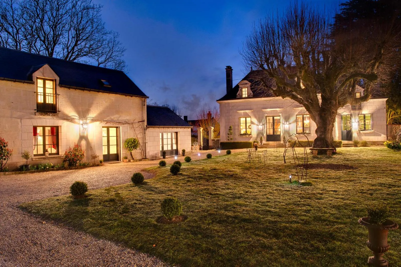 Facade/entrance in La Folie Saint Julien