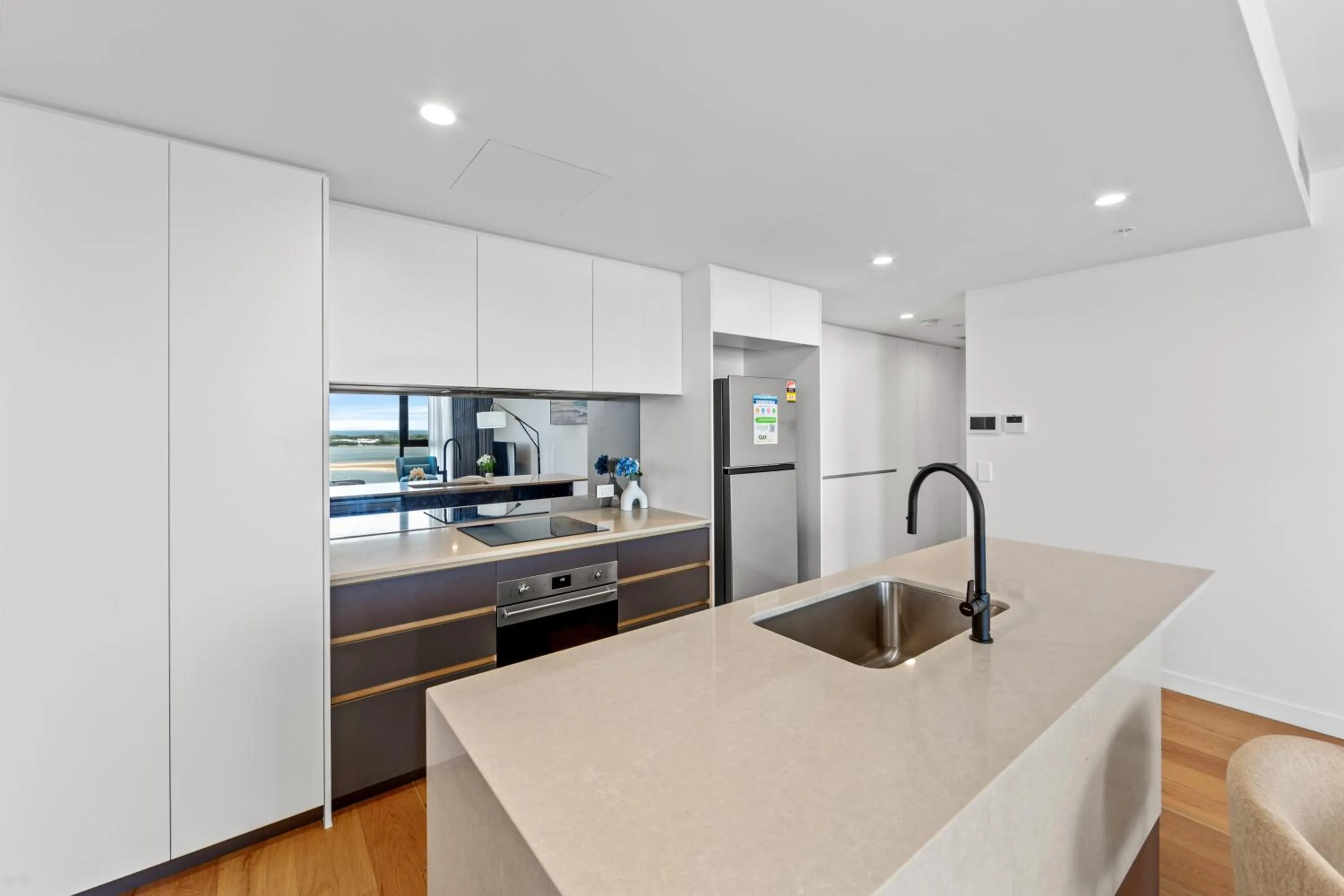Kitchen or kitchenette in Marine Quarter Apartments by CLLIX