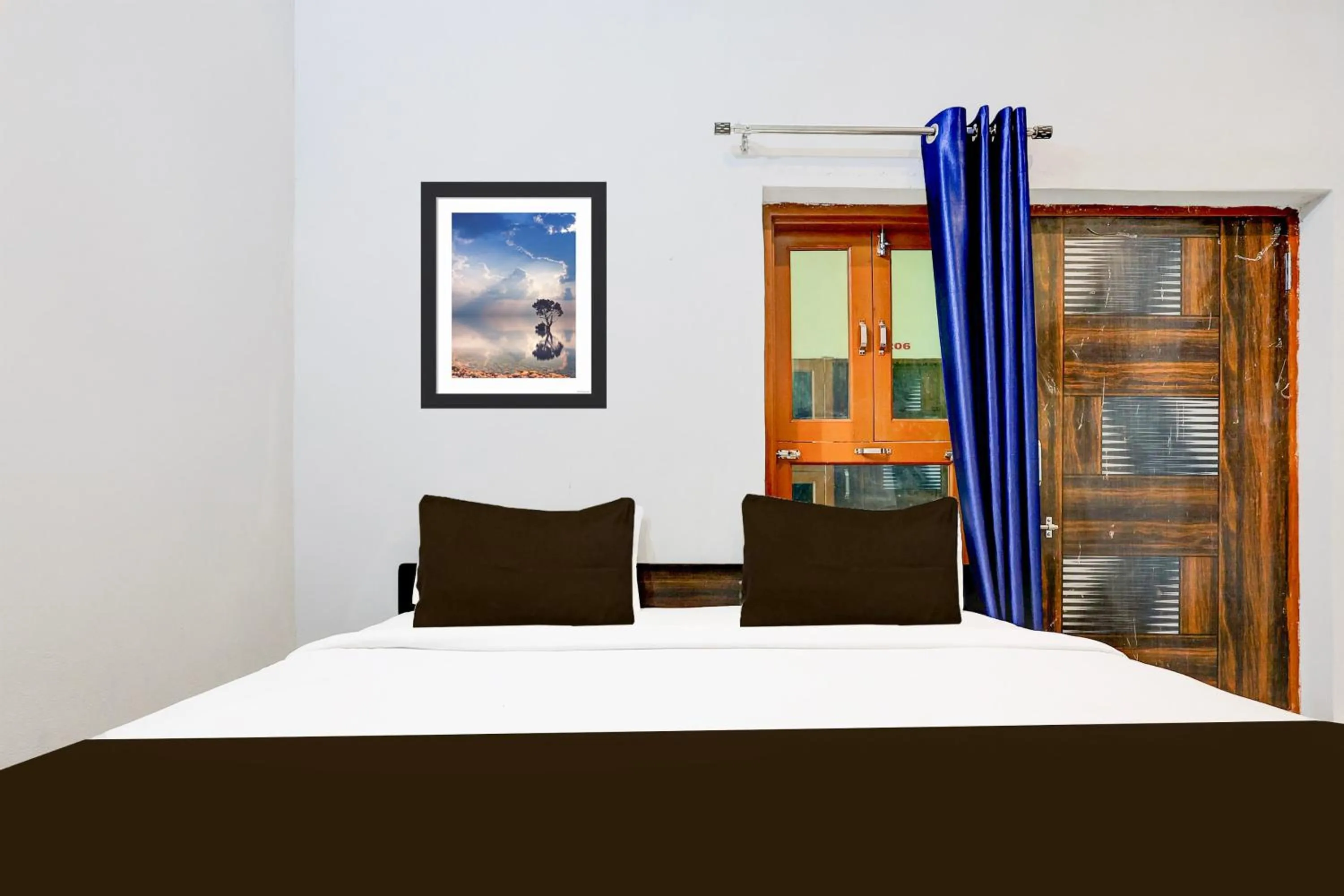 Bedroom, Bed in Hotel O Chaudhary Hotel