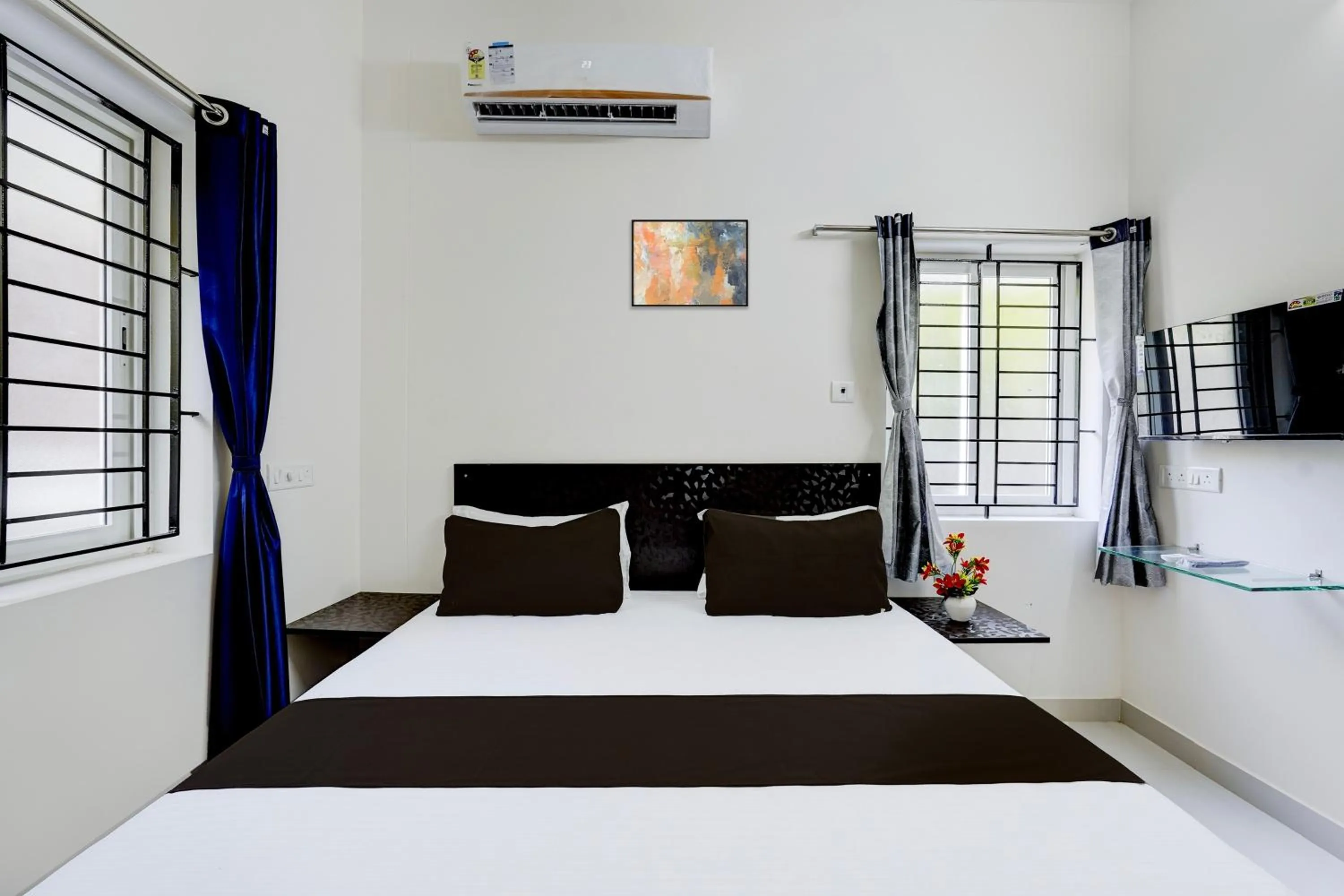 Bedroom, Bed in Hotel O Elegant Residency Vandalur Zoo