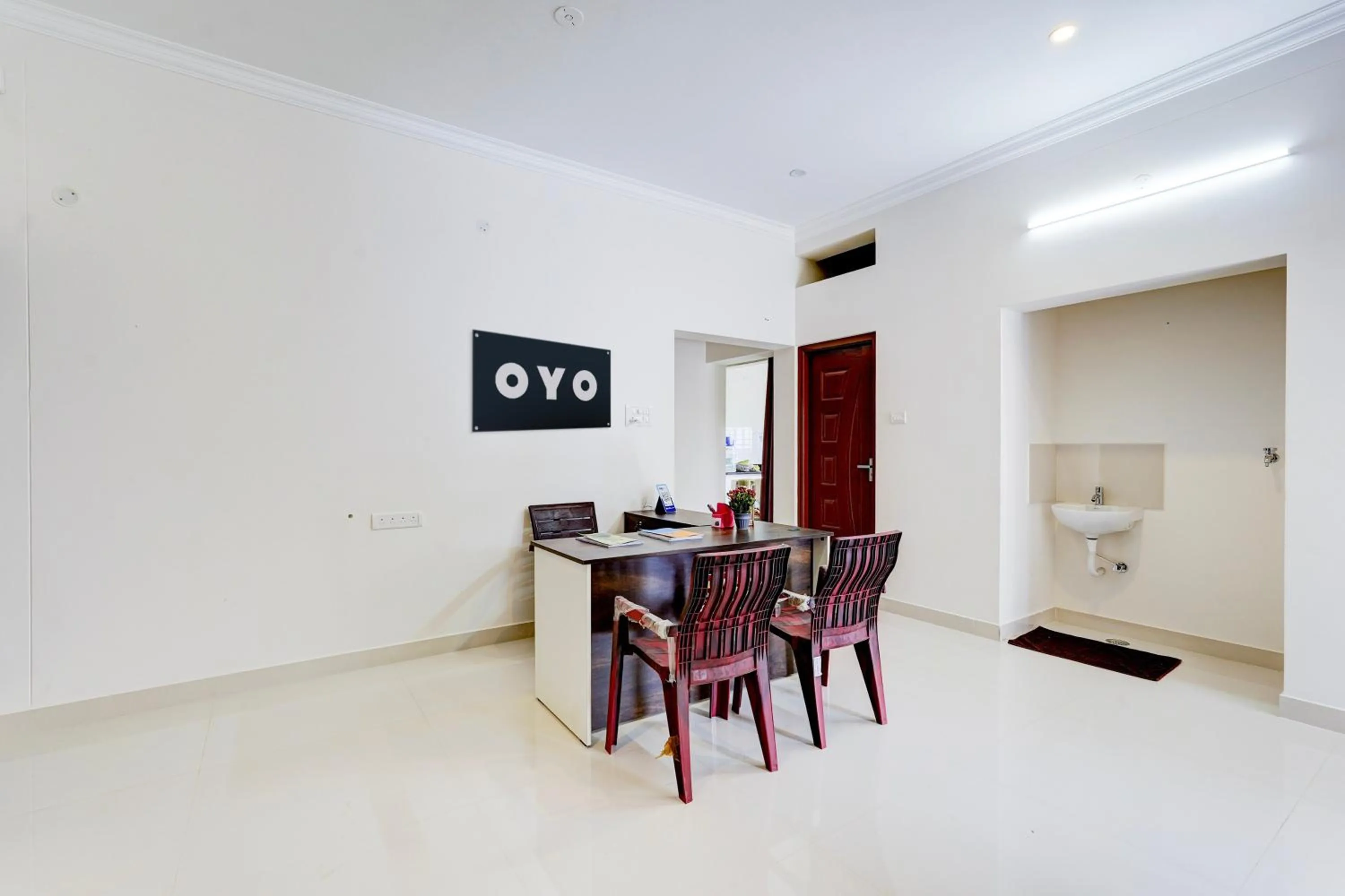 Lobby or reception in Hotel O Elegant Residency Vandalur Zoo