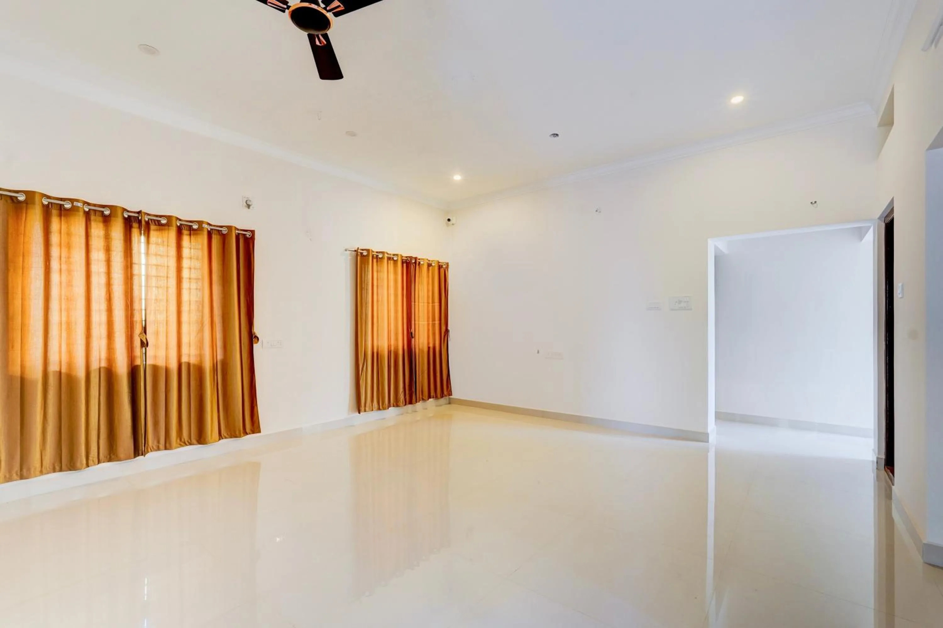 Lobby or reception in Hotel O Elegant Residency Vandalur Zoo