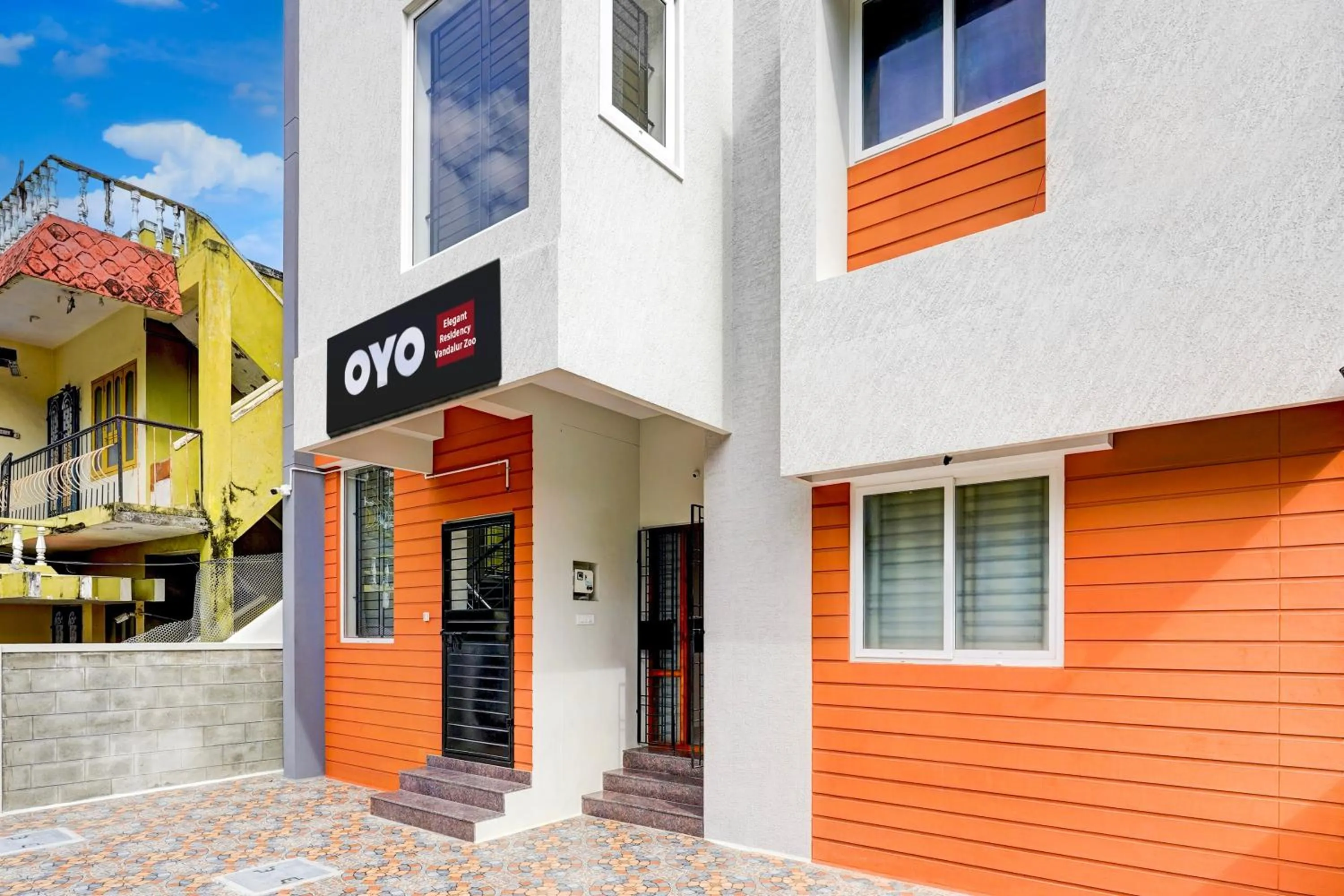 Facade/entrance in Hotel O Elegant Residency Vandalur Zoo