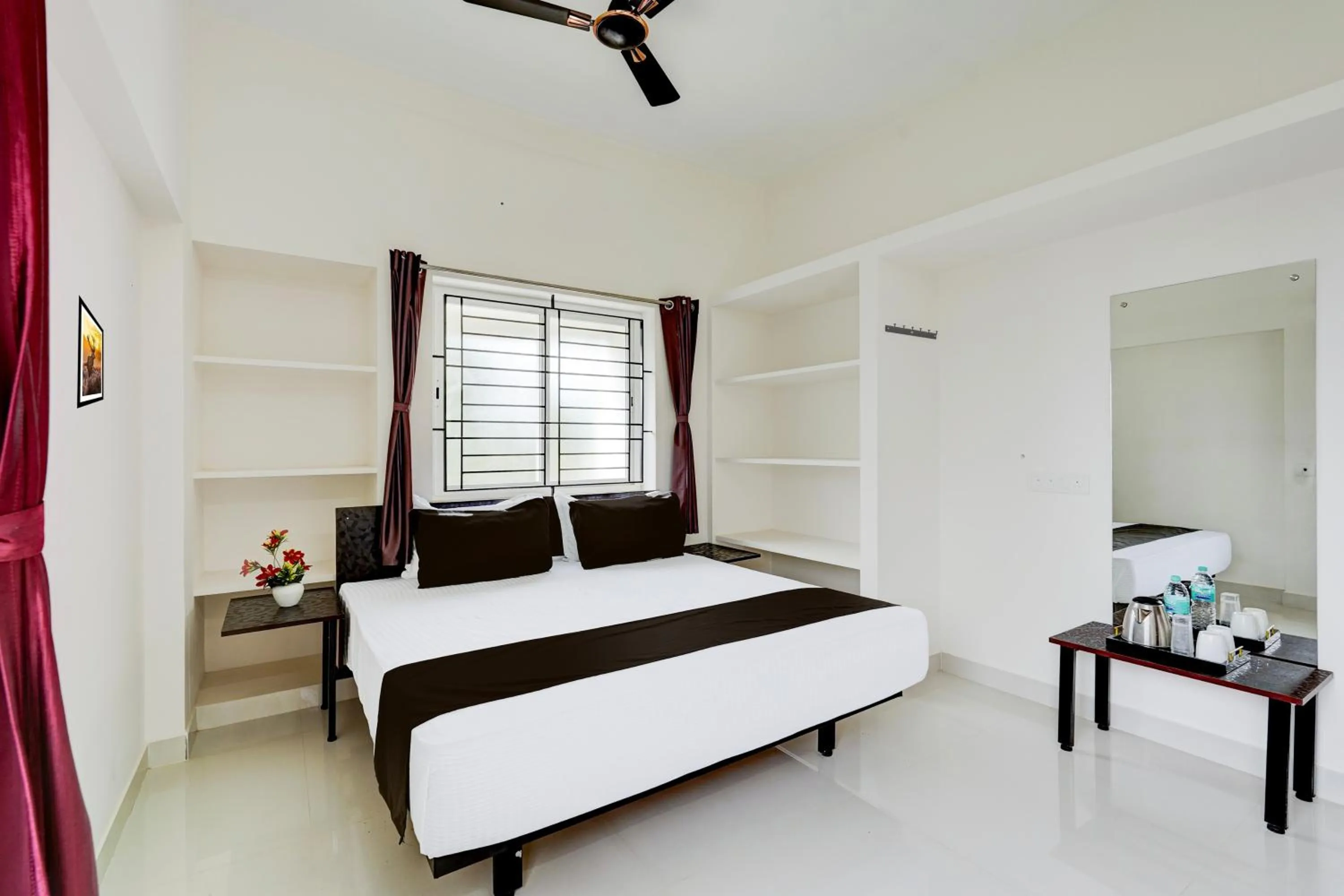 Bedroom, Bed in Hotel O Elegant Residency Vandalur Zoo