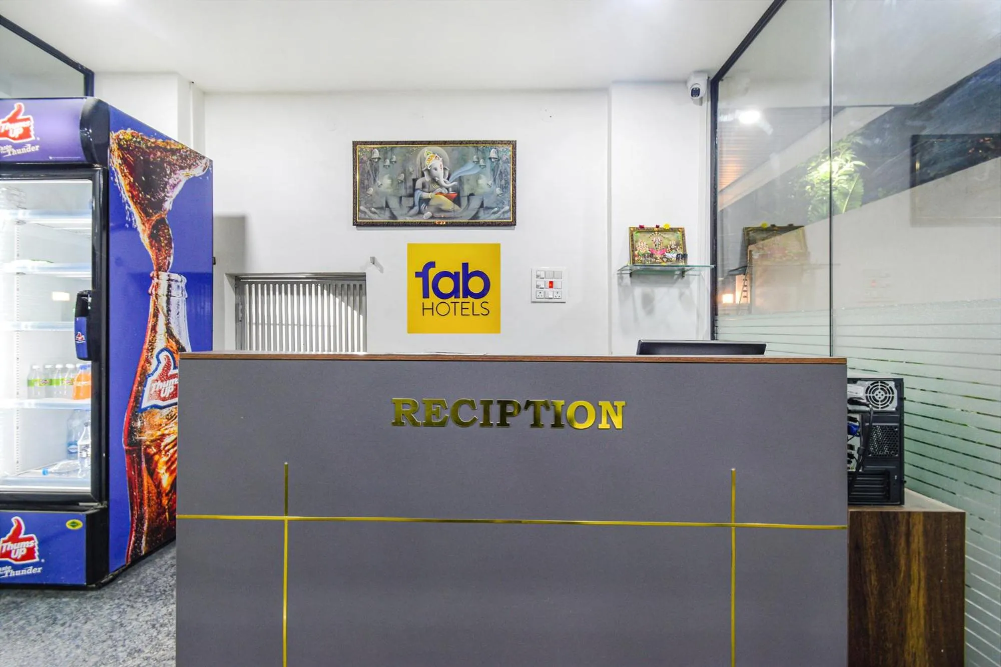 Lobby or reception in FabHotel SSR Ikon Suites - Nr Hyderabad Central University, Kondapur