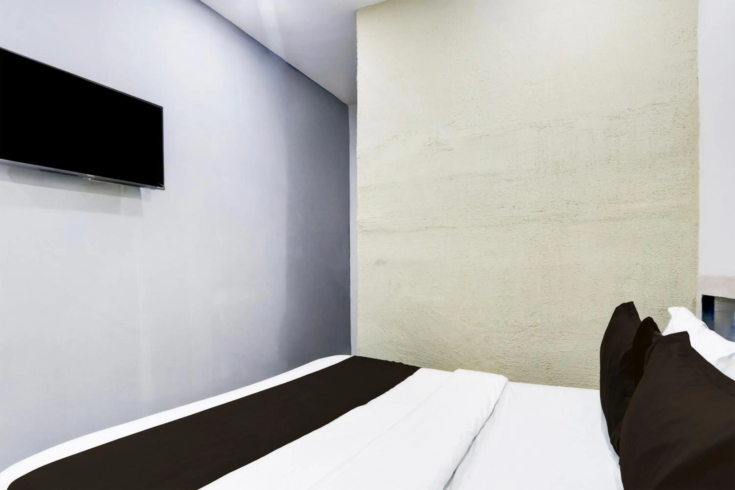 Bedroom, Bed in Hotel O by OYO Tara Grand luxury Rooms