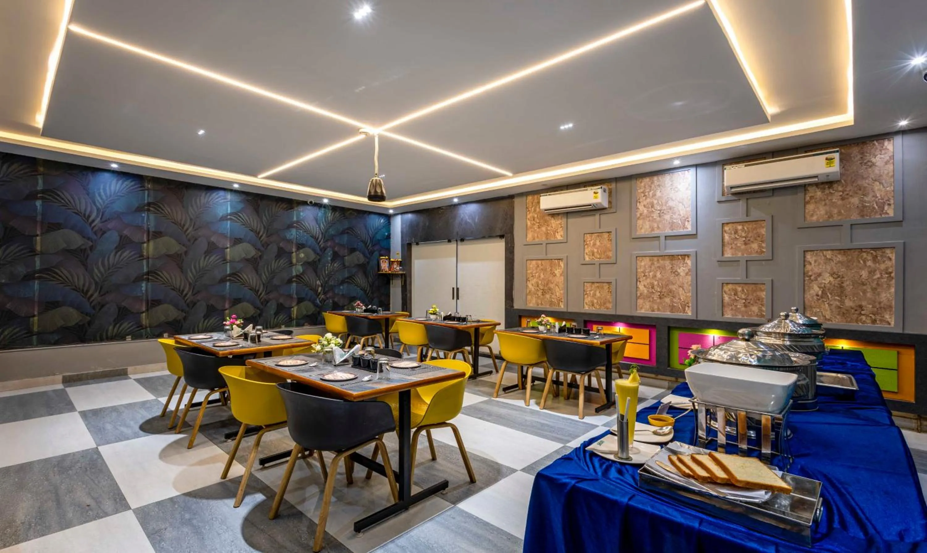 Dining area in Treebo Imperia, Kommadi