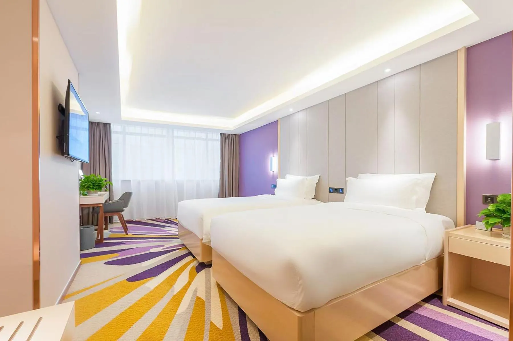 Photo of the whole room, Bed in Lavande Hotel Beijing Tiananmen Square Wangfujing Street Branch