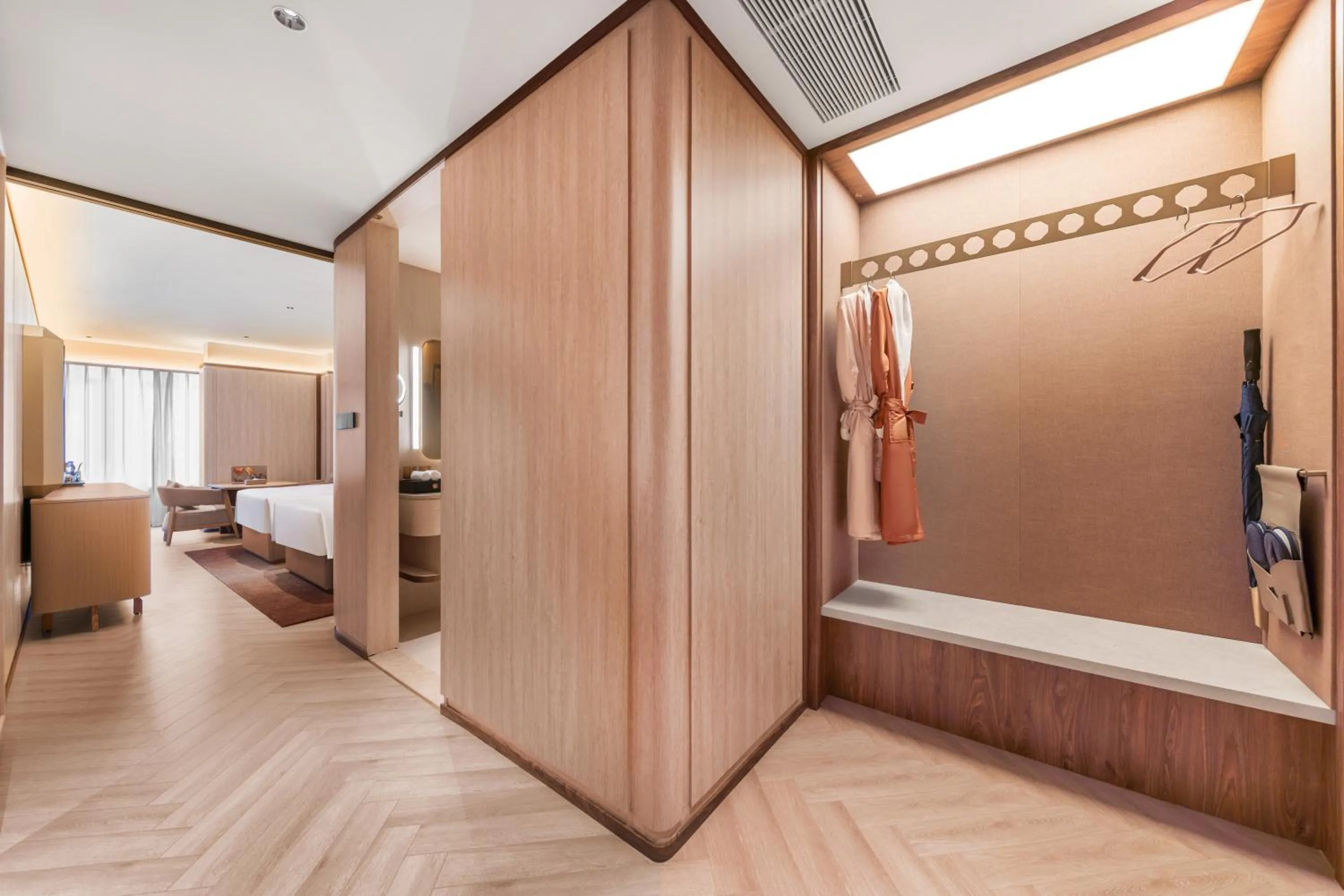 wardrobe in Crystal Orange Hotel Shanghai The Bund Yu Garden