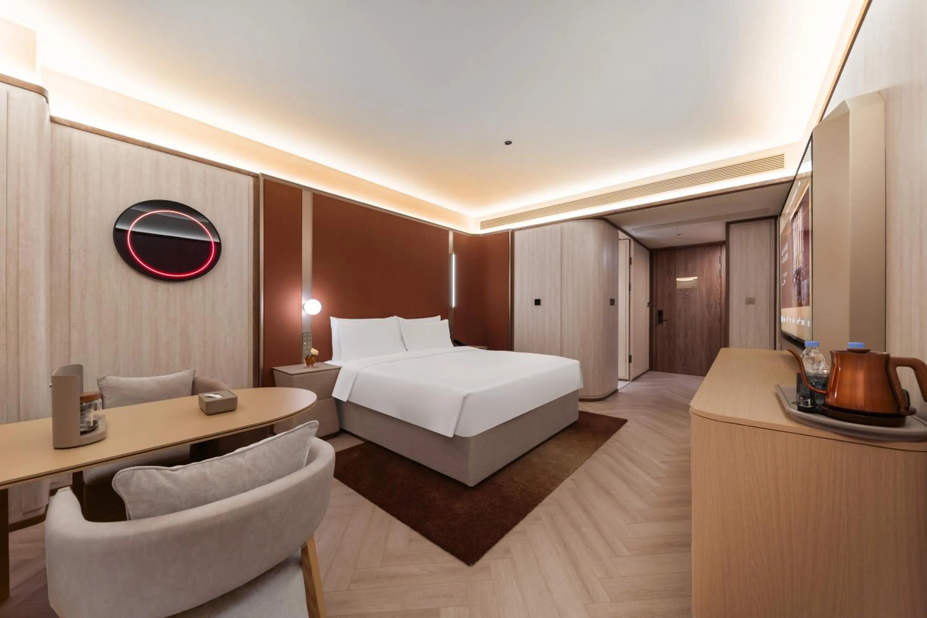 Photo of the whole room, Bed in Crystal Orange Hotel Shanghai The Bund Yu Garden