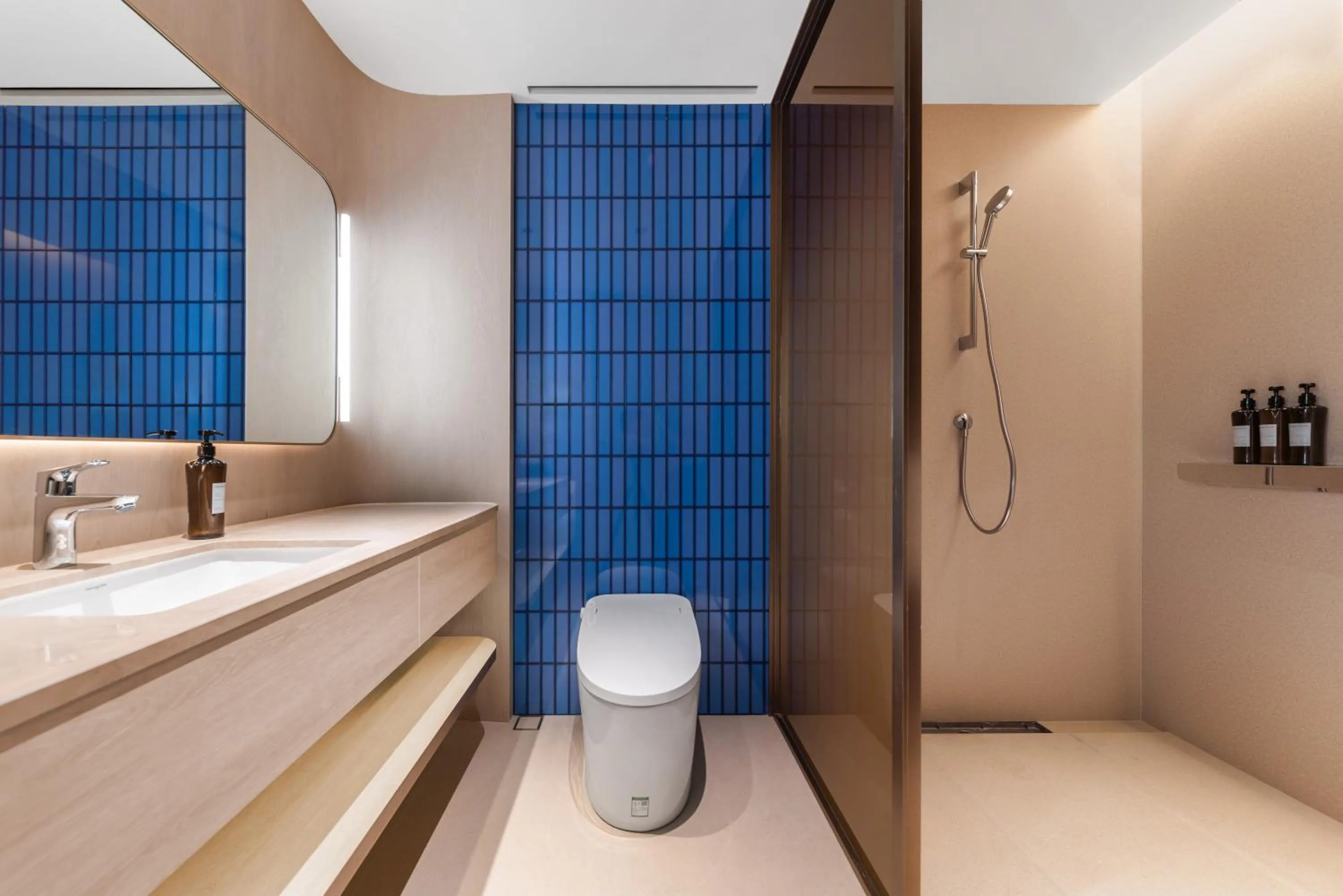 Bathroom in Crystal Orange Hotel Shanghai The Bund Yu Garden