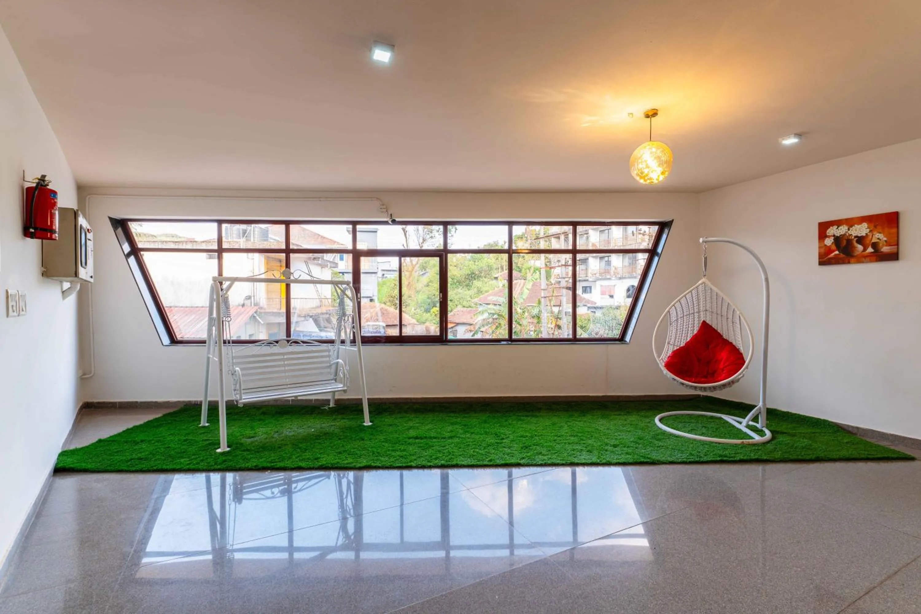 Lobby or reception in Treebo Regalia Comforts, 15 Mins From Abbey Waterfall